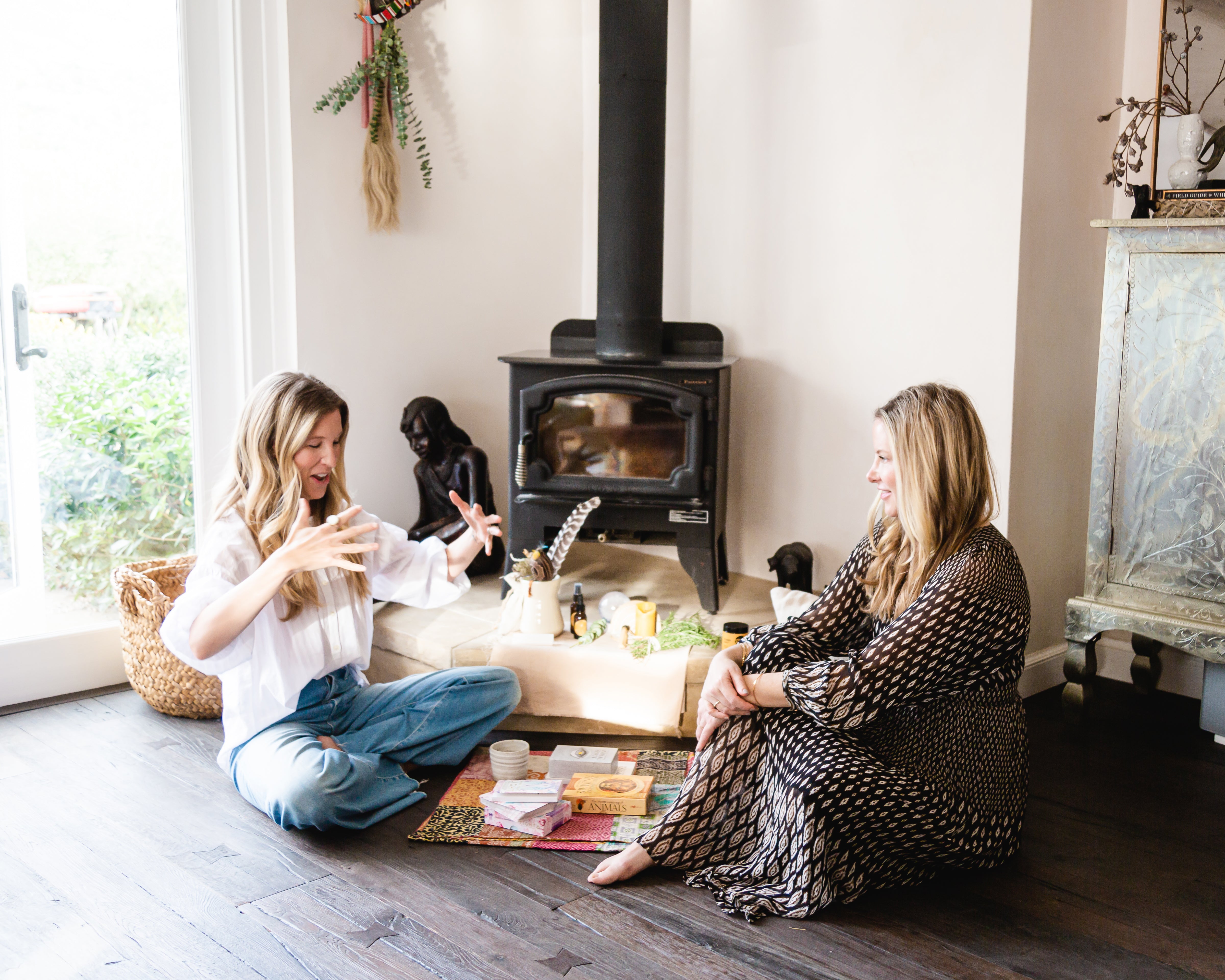 Caroline Diani Chats with Lisa Thiele for Her 21st Pillow Talk