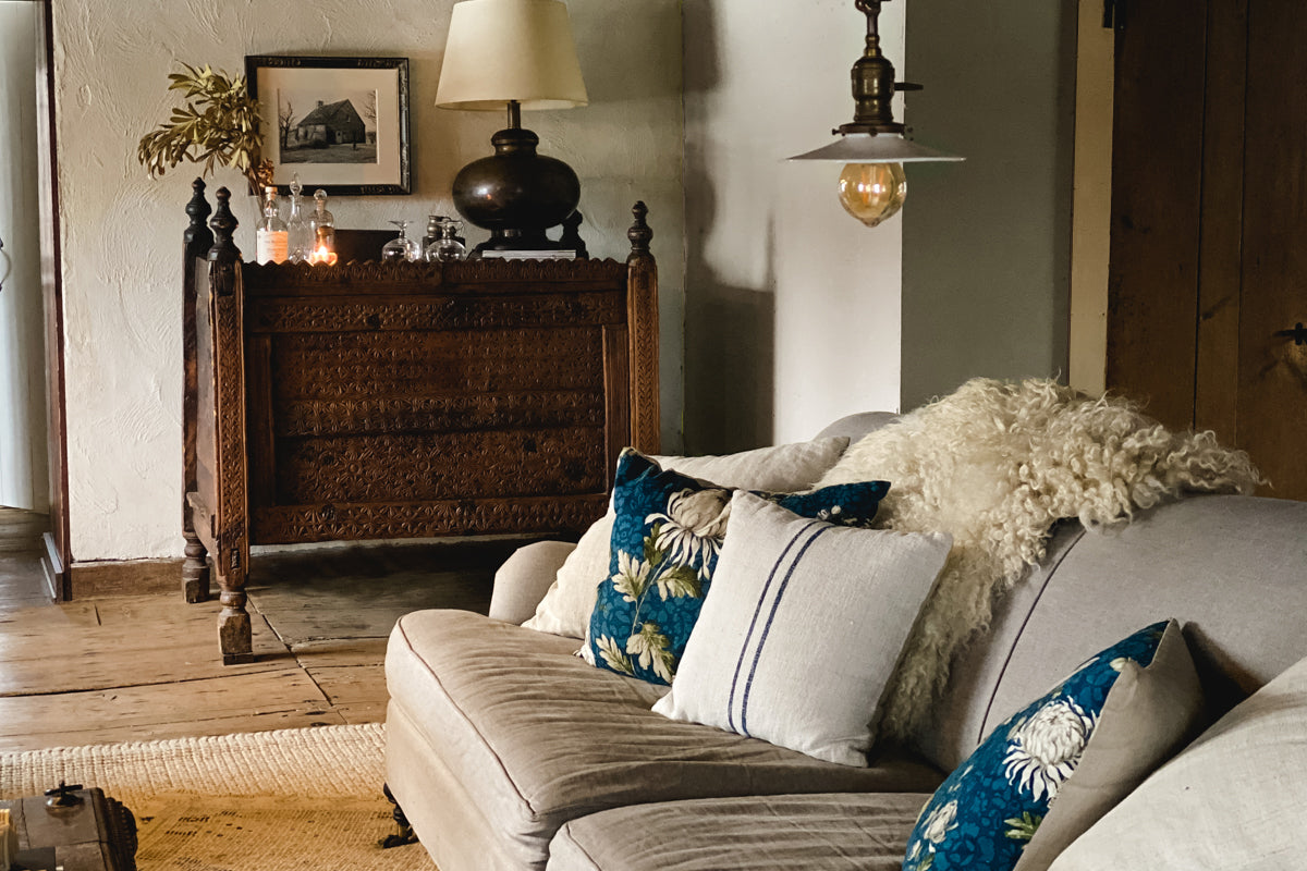 Caroline's Essentials For Styling A Cozy Lounge Area