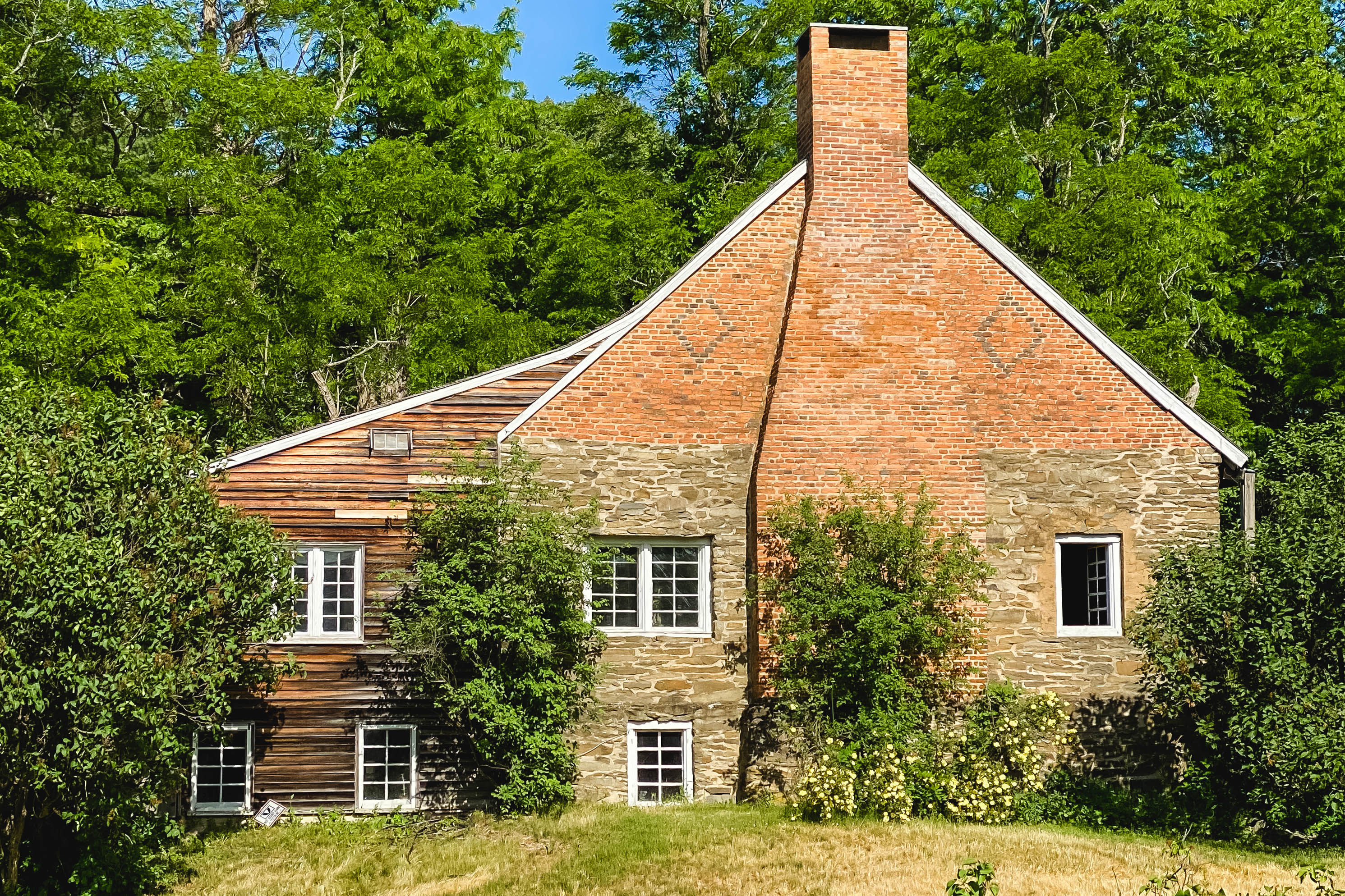 Caroline Diani's Farmhouse Update
