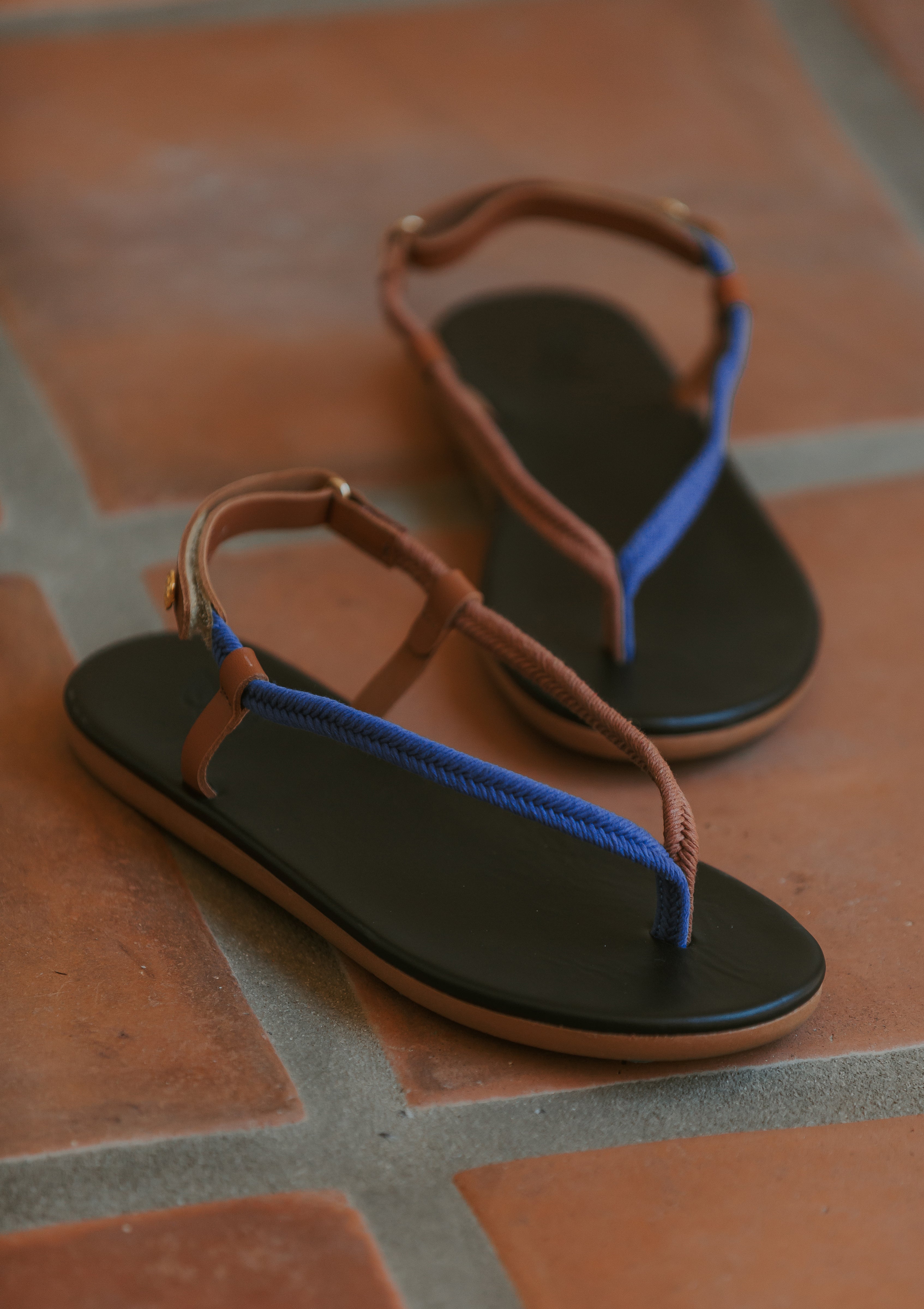 Zoi Sandal | Blue/Tan