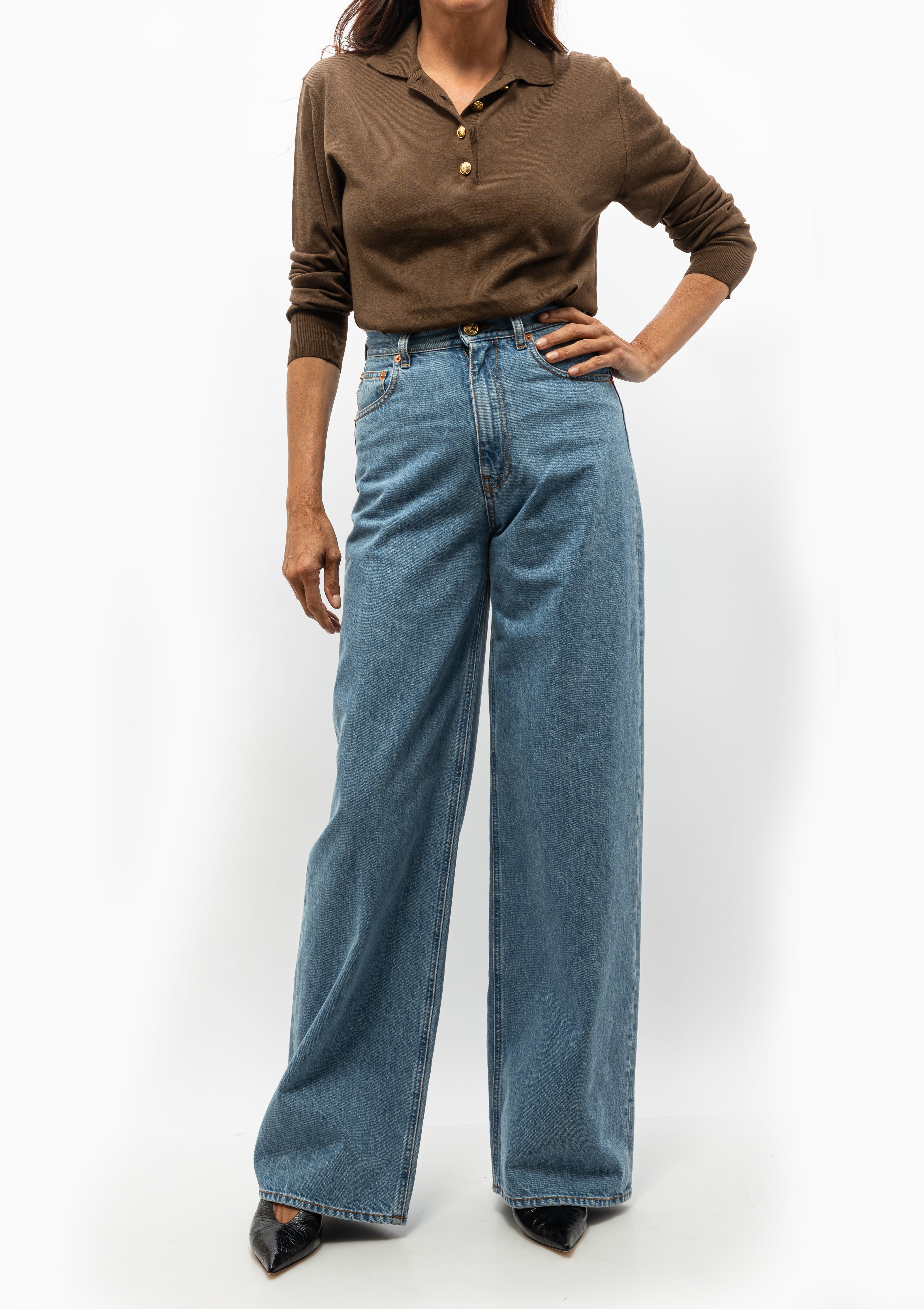 Blazé Milano Kotik Polo Sweater in coffee, shown with the Blazé Milano Java Jean - Available at Diani Boutique.