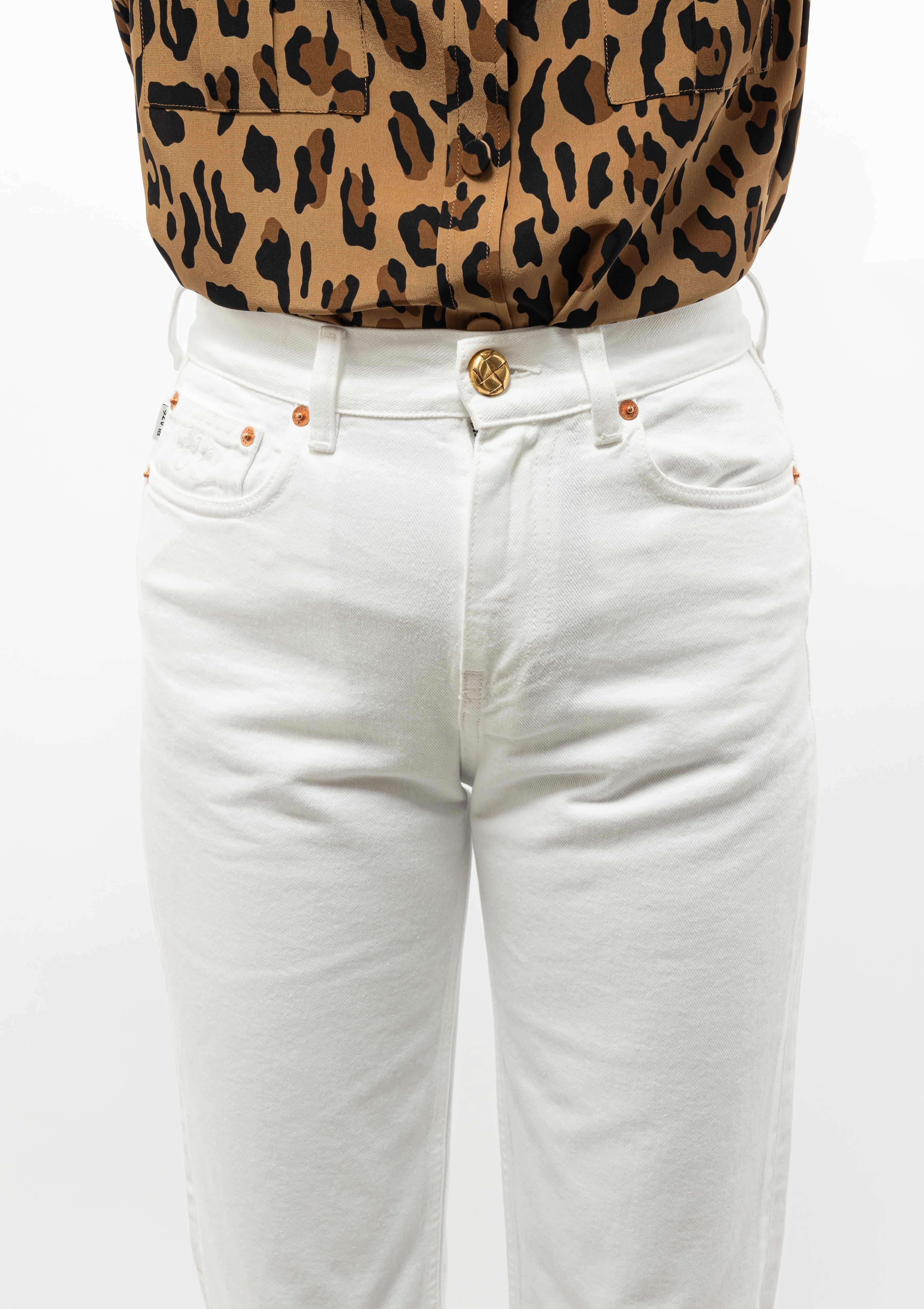 Step into summer with the Blazé Milano Paso Jean in Clapotis White — now at Diani Boutique.