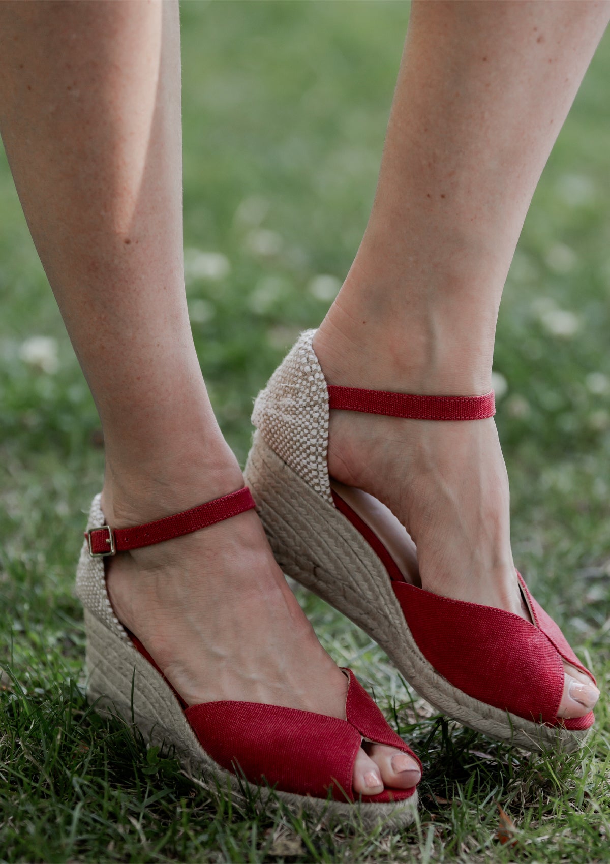 Bianca Canvas Wedge 2" | Rojo Carmin