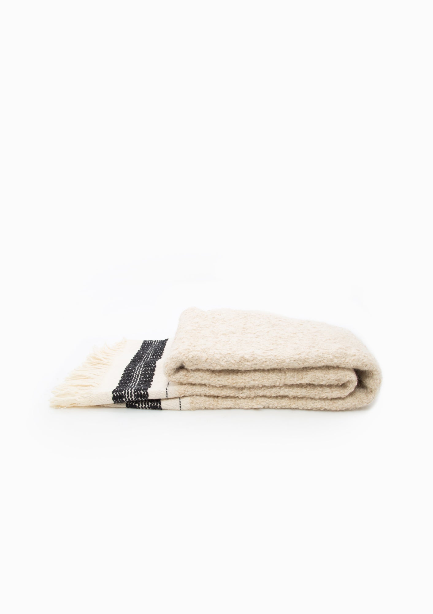 Cicatrice Throw | Cream/Black, 41"x79"