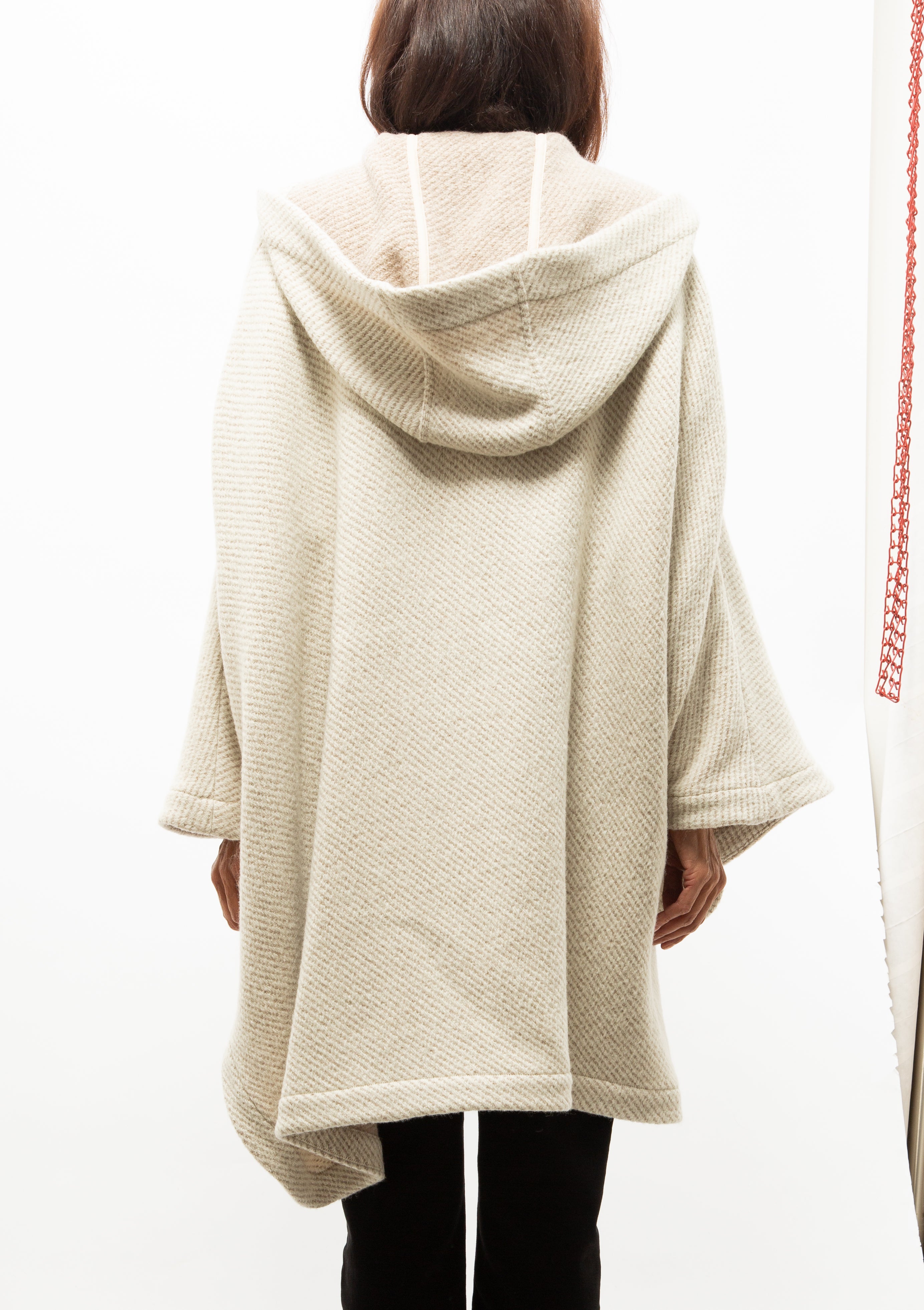 Journey Onyx Cape | Arctic Wolf