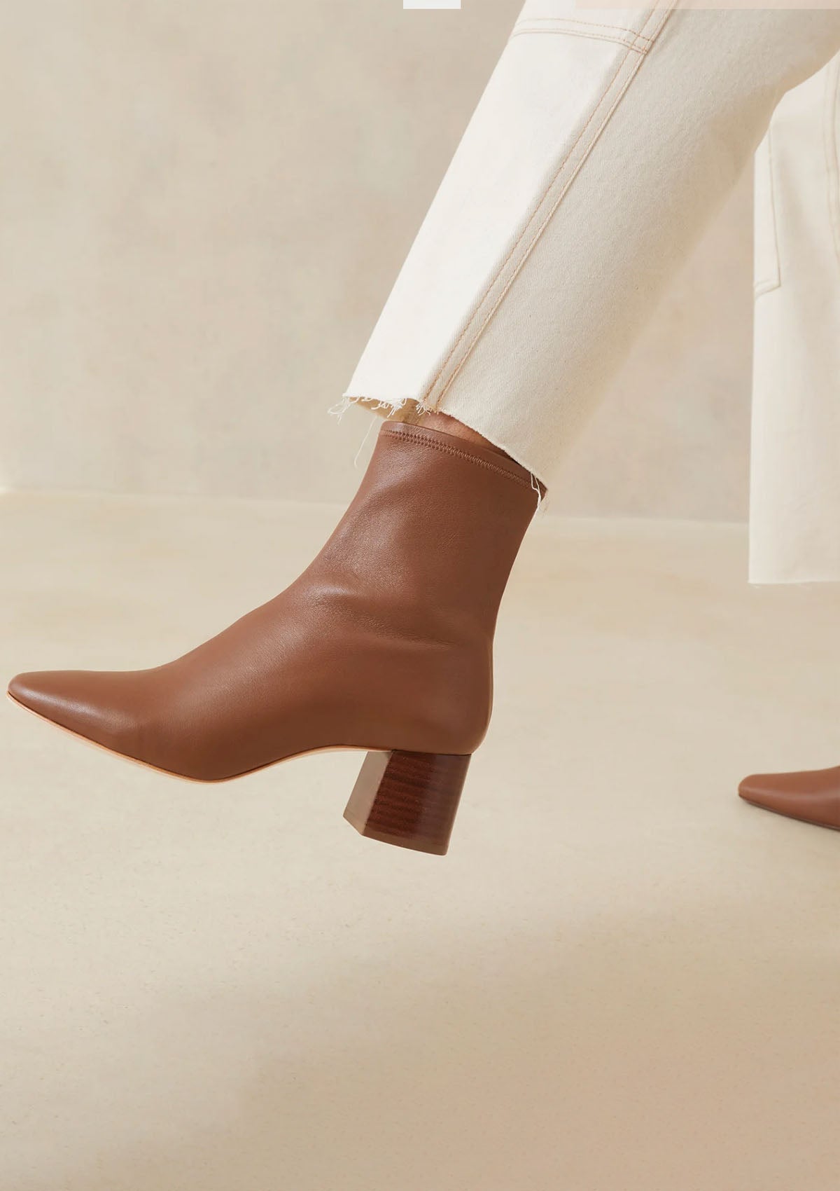 Alec Mid-Heel Stretch Bootie | Acorn