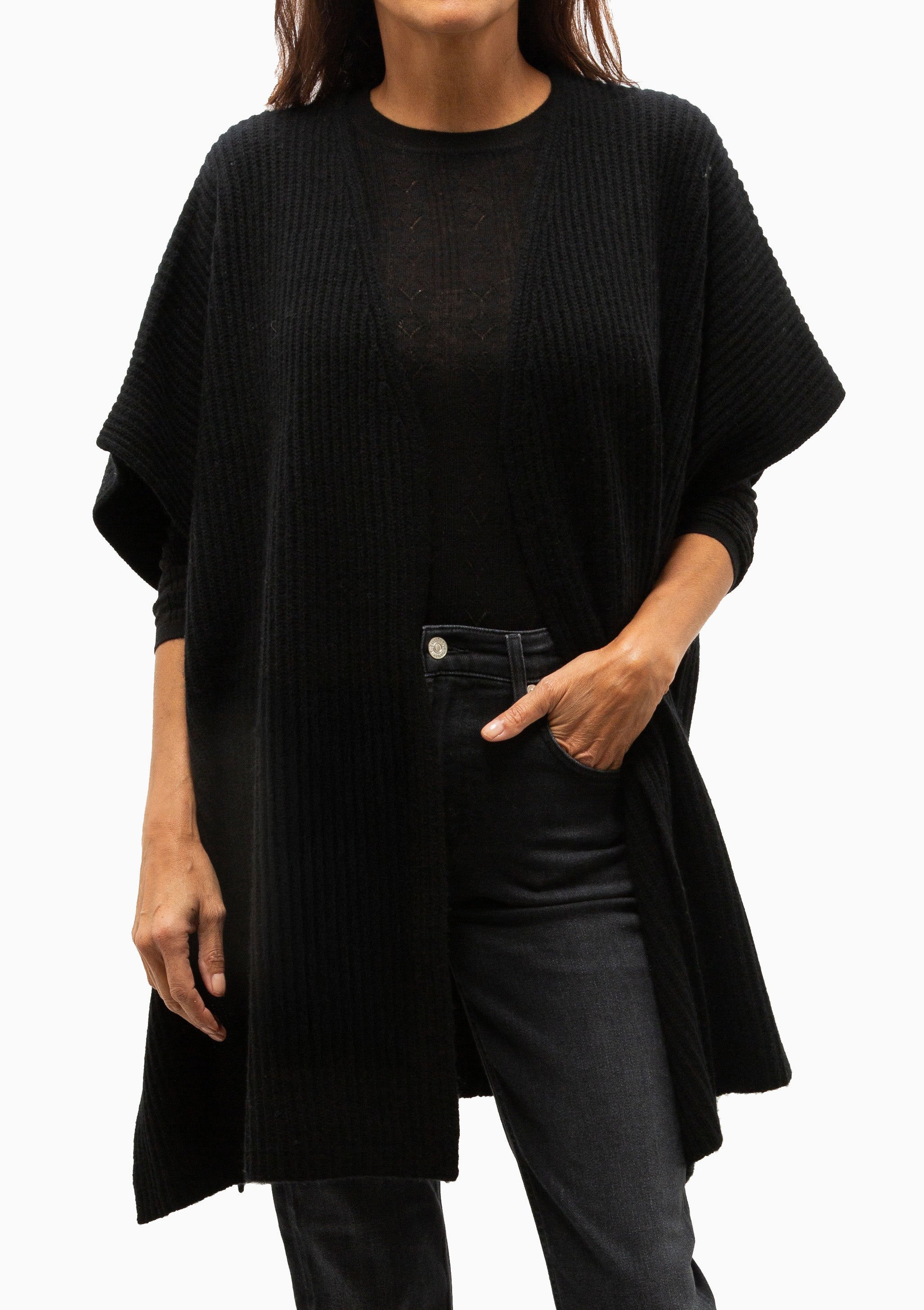 Eagle Poncho | Black