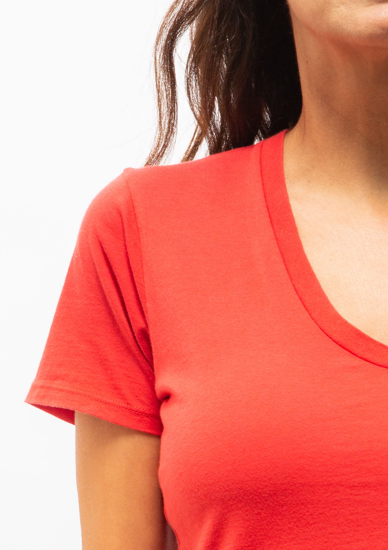 Carol V-Neck Tee | Washed Red