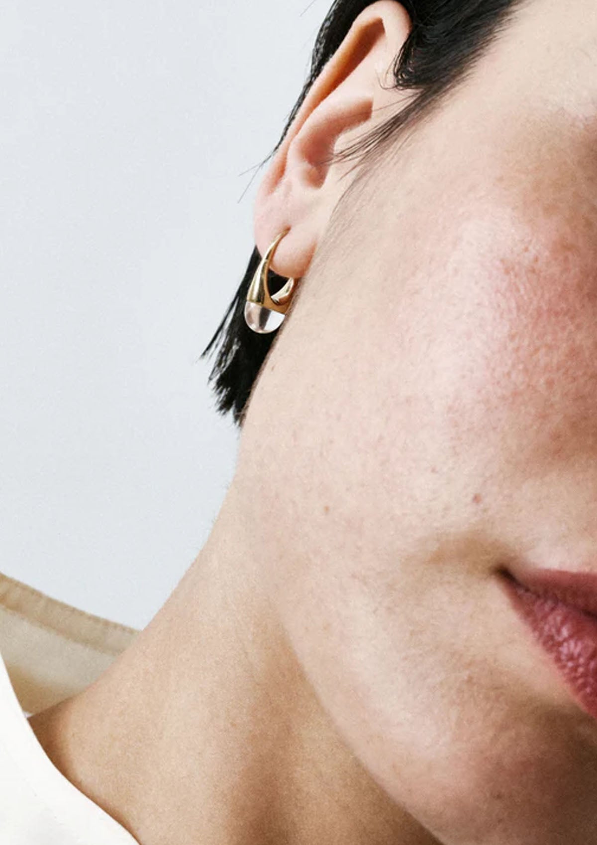 Roscida Quartz Earrings | Gold