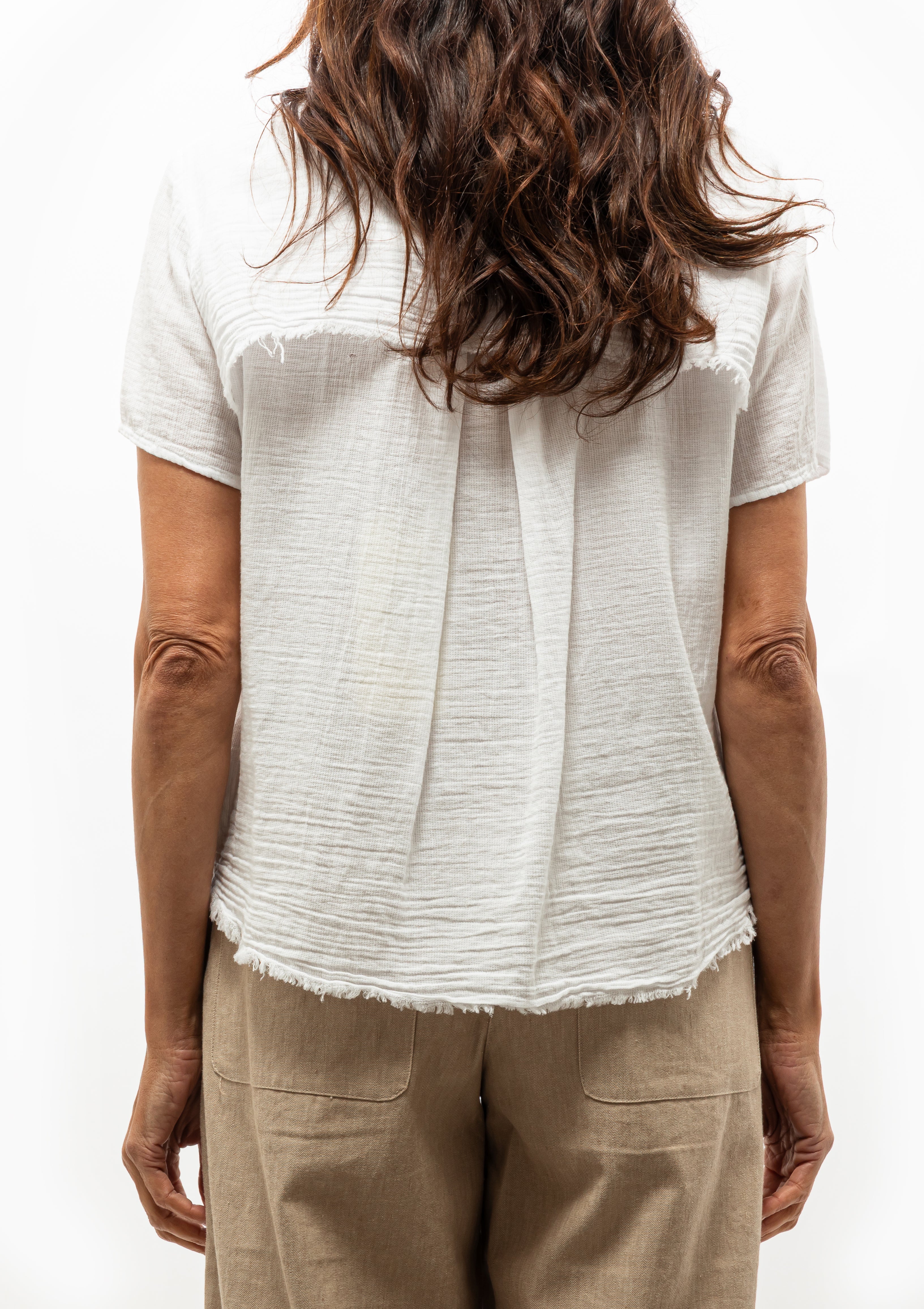 Raquel Allegra Gauze Medley Calista Blouse in Optic White. Made with dual gauze for lightweight comfort. Available at Diani Boutique.