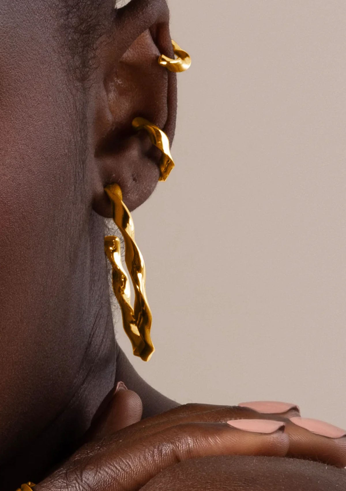 Twist Hoop Earring | Gold
