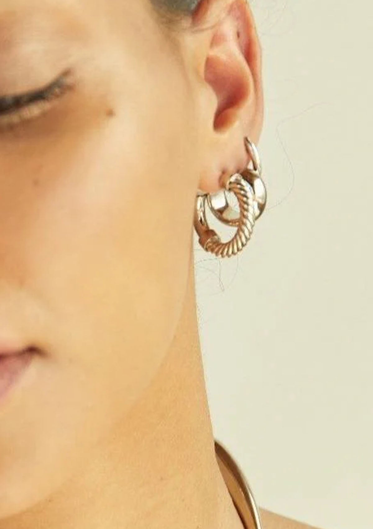 Uzi Mini Hoop Earrings | Gold