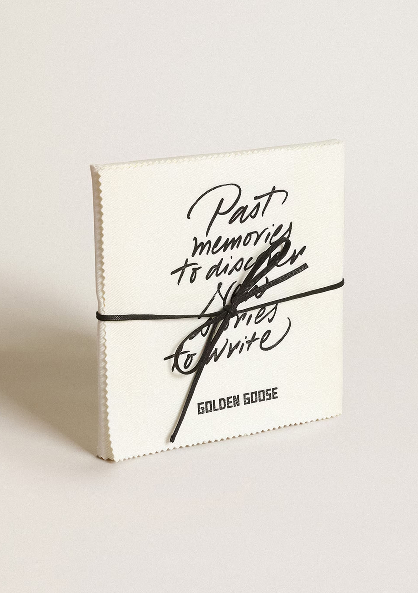 Drop Crystals Necklace | Antique Gold