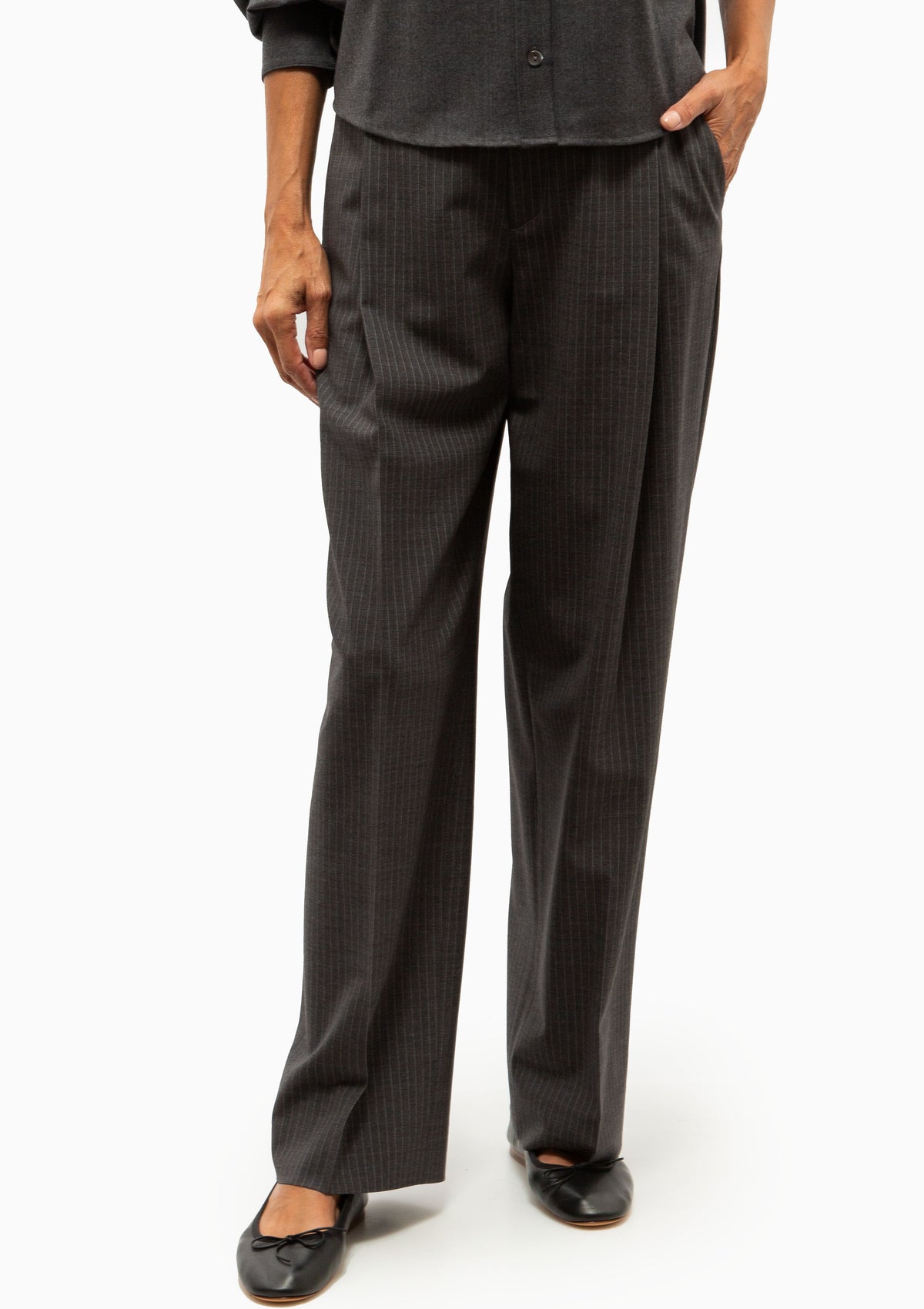 Single Pleat Front Trouser | Charcoal Stripe