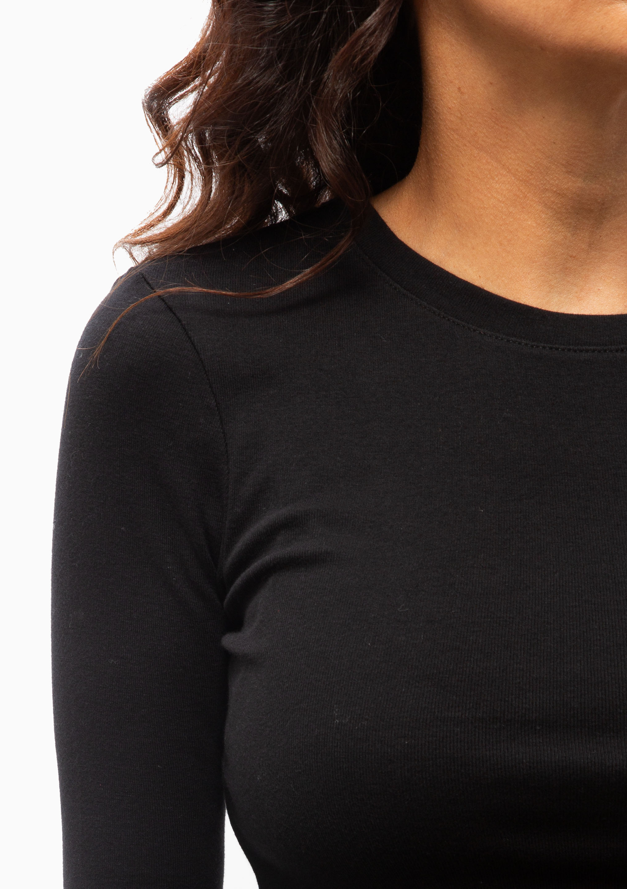 Emelie Tee | Black
