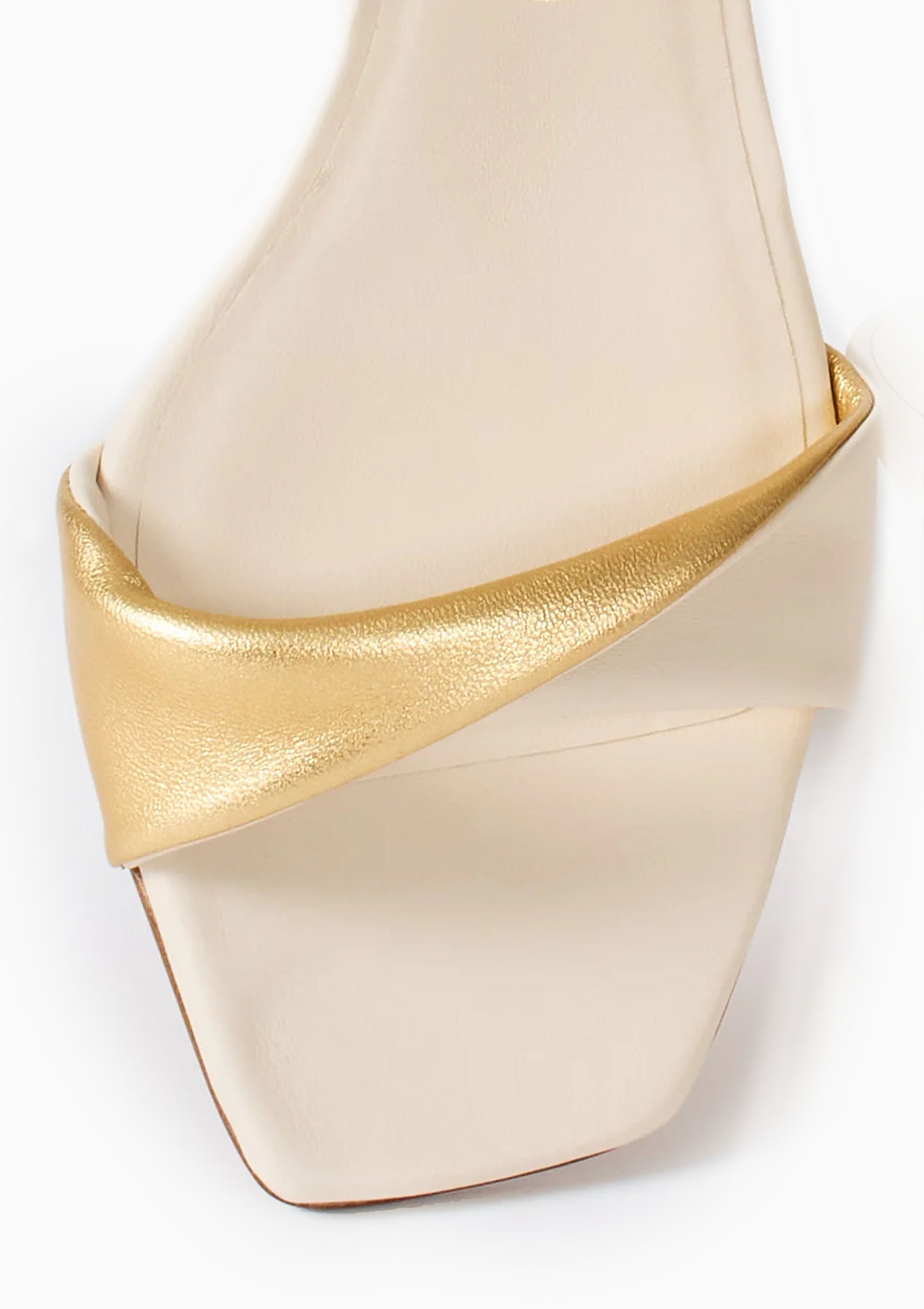 Adara Heel | Macadamia/Gold Nappa