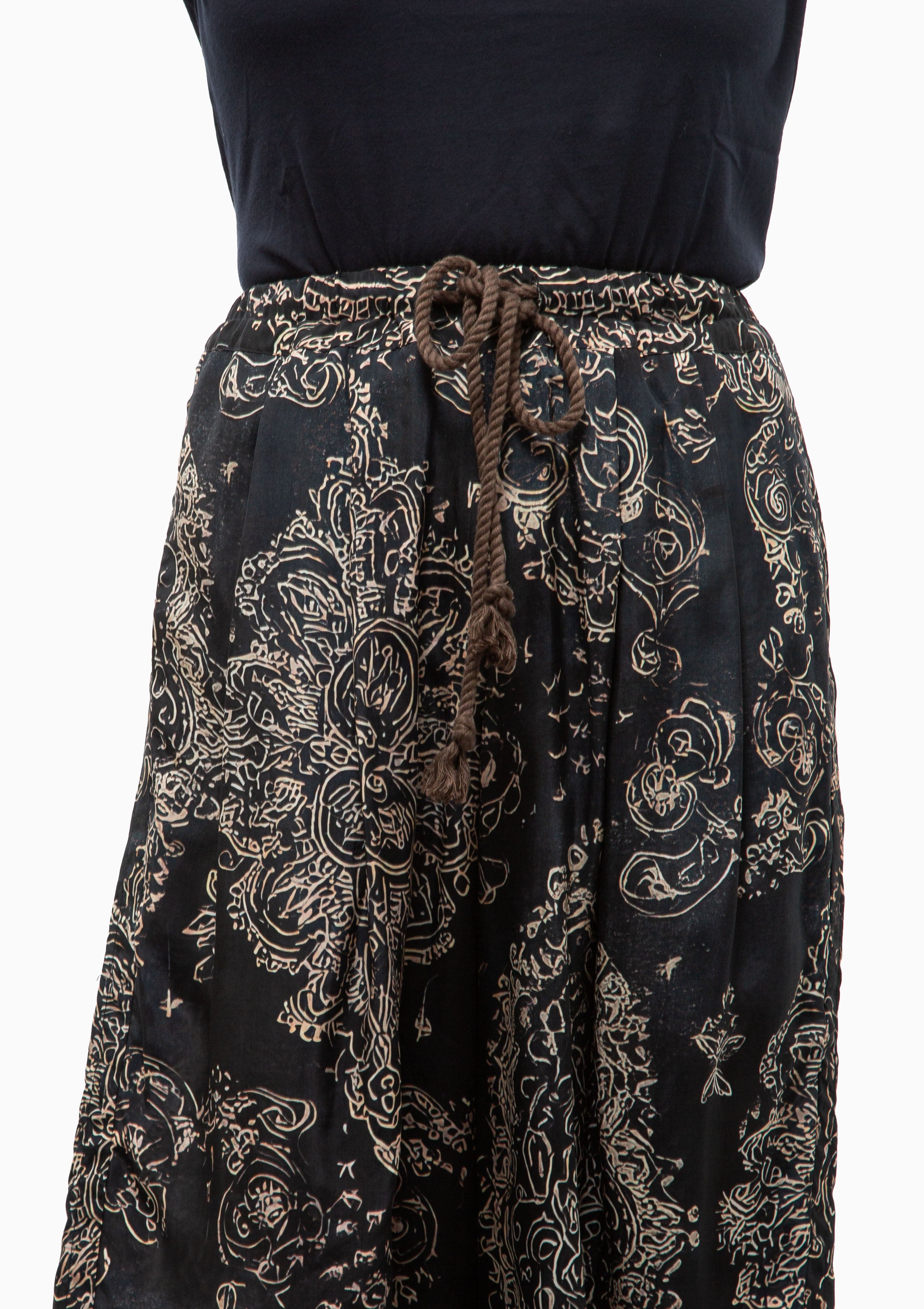 Pleated Jumbo Shorts With Elastic Waist | Blue Medallion Print