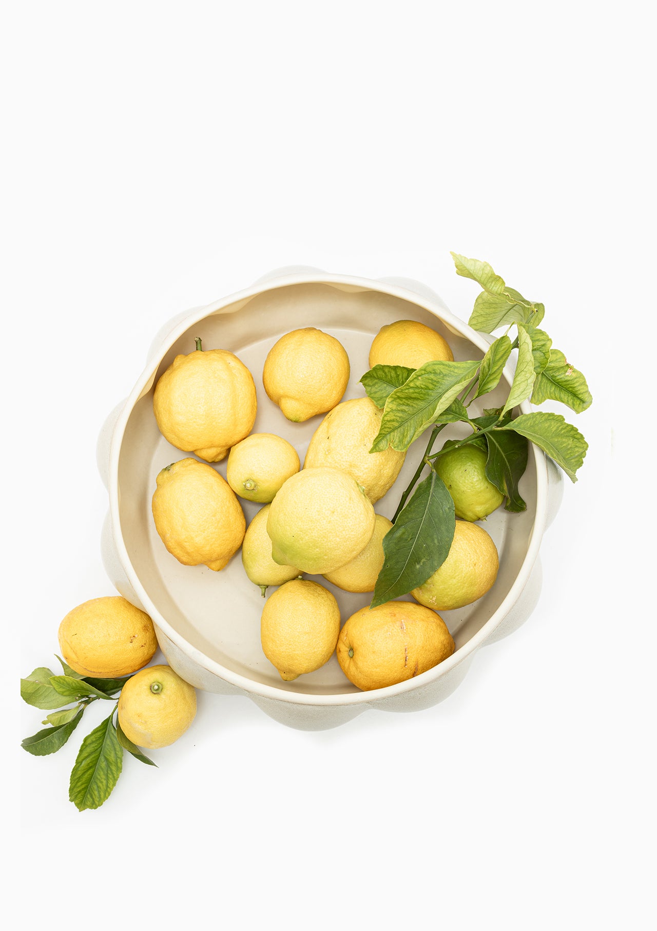 Balloon Tray | Vintage Glaze, 17"Dx4.75"H