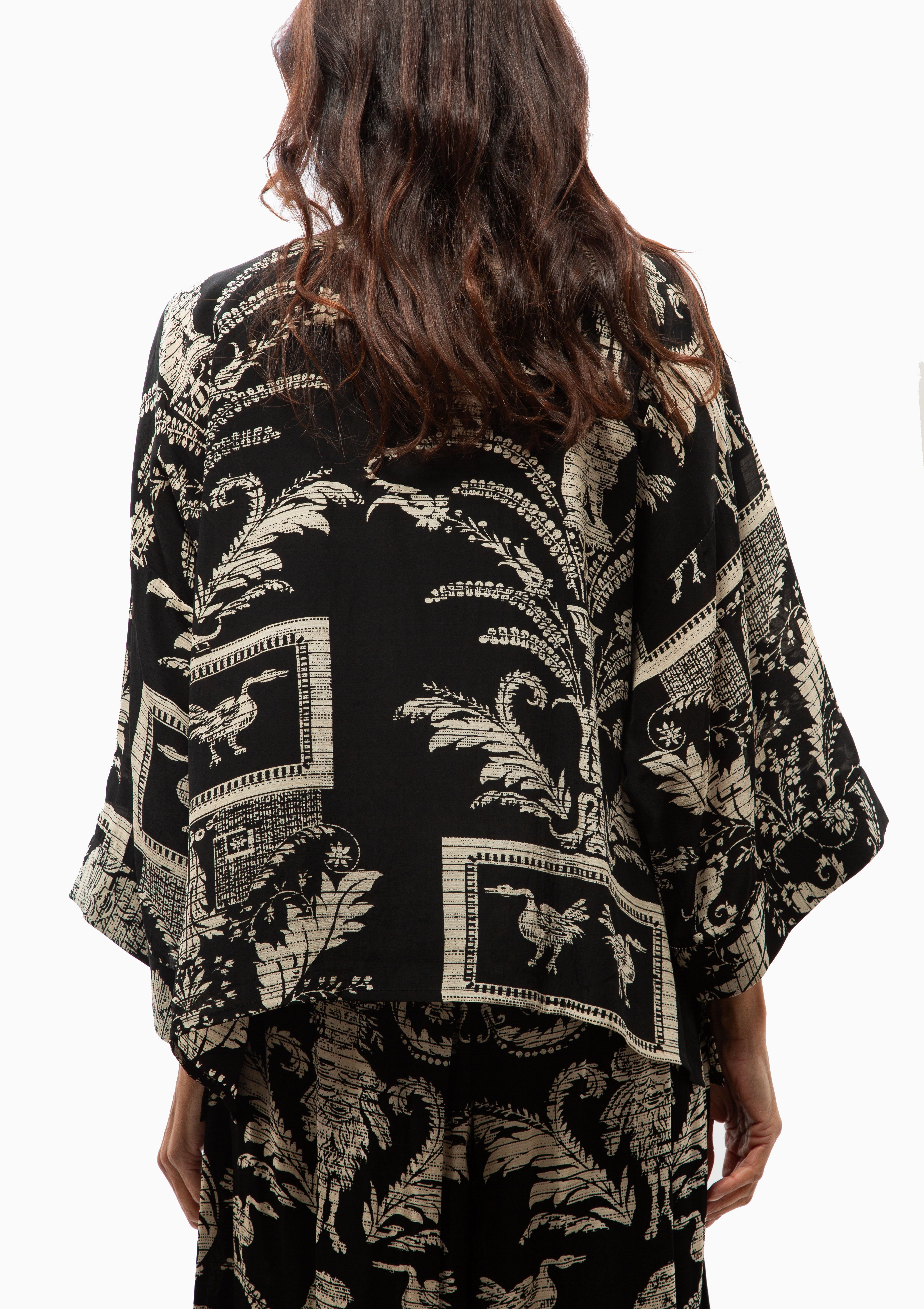 Vintage Damask Short Kimono | Black