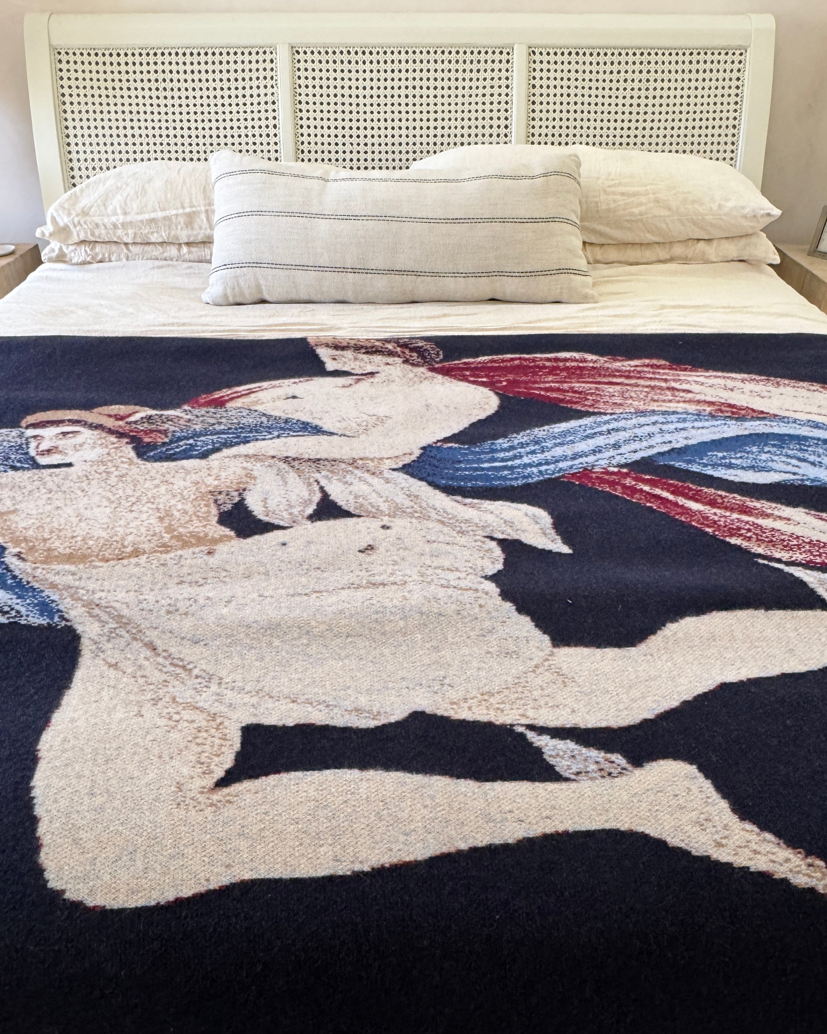 Crowns of Gold Throw | 51"x71"