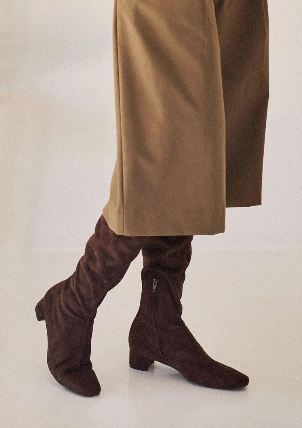 Eneida Stretch Knee High Boot | Brown Suedette