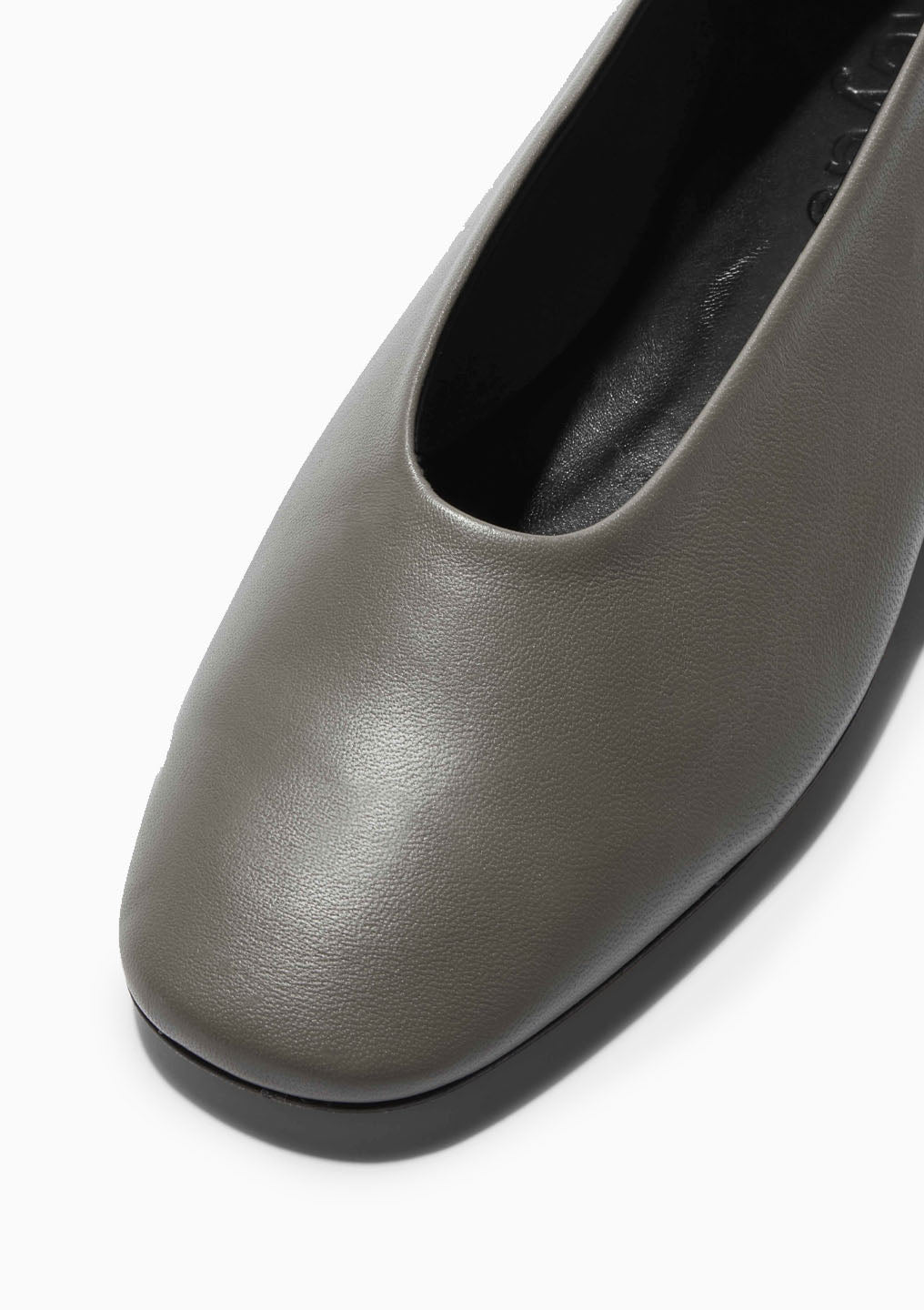 Kirsten Flat | Cement