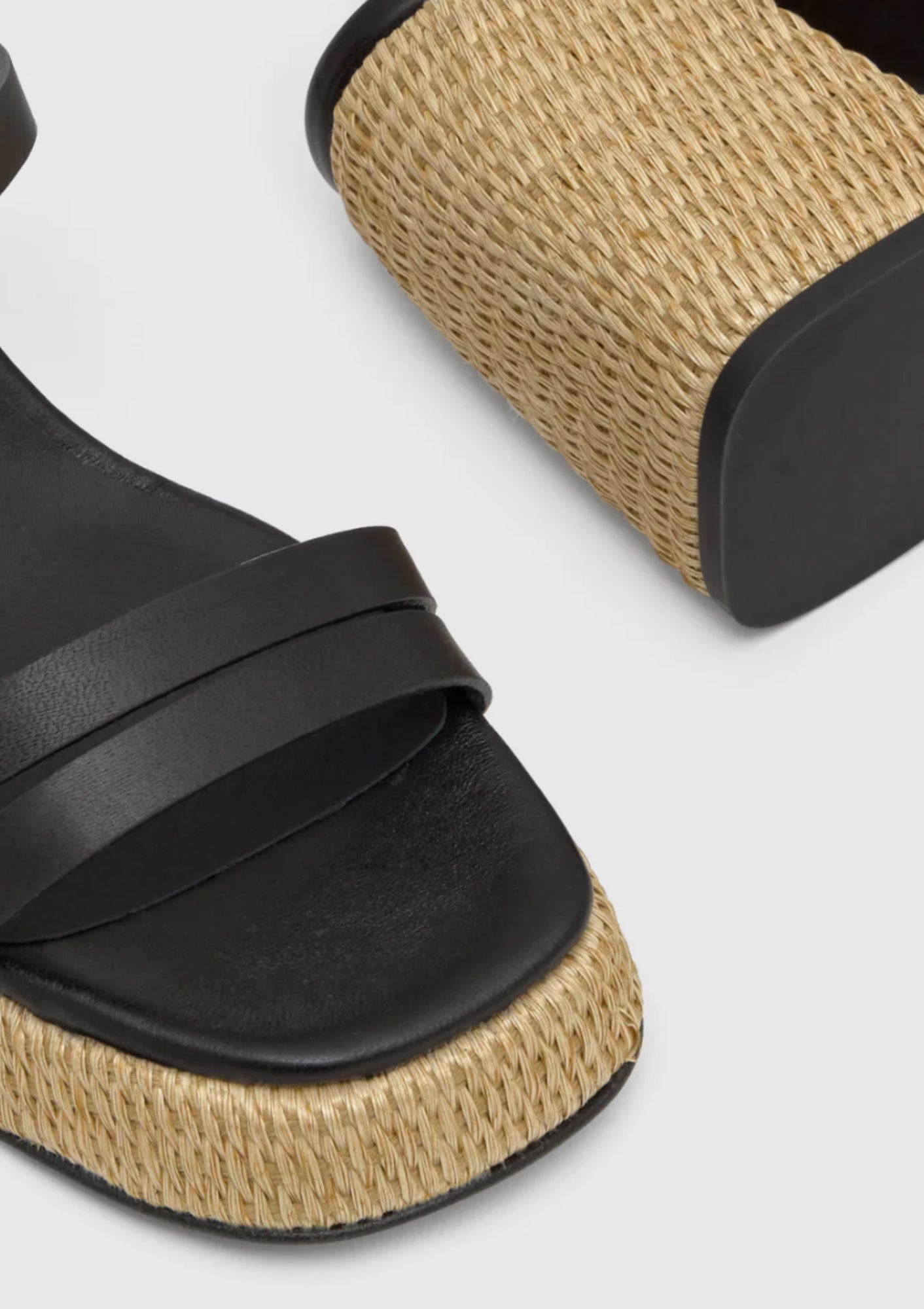 Victoria Heel Sandal | Negro