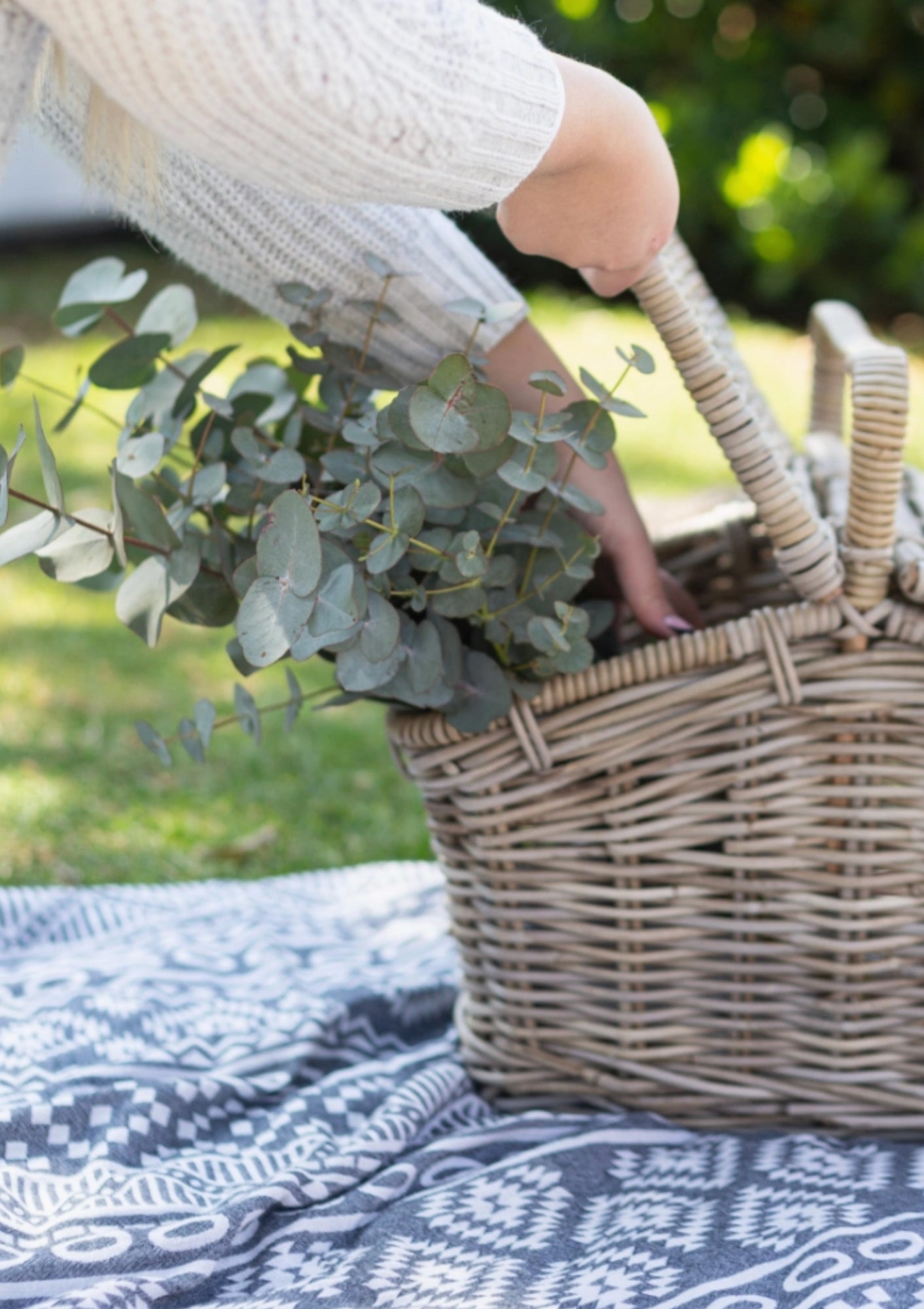 Plan your next picnic with this Rattan picnic basket, available at Diani.