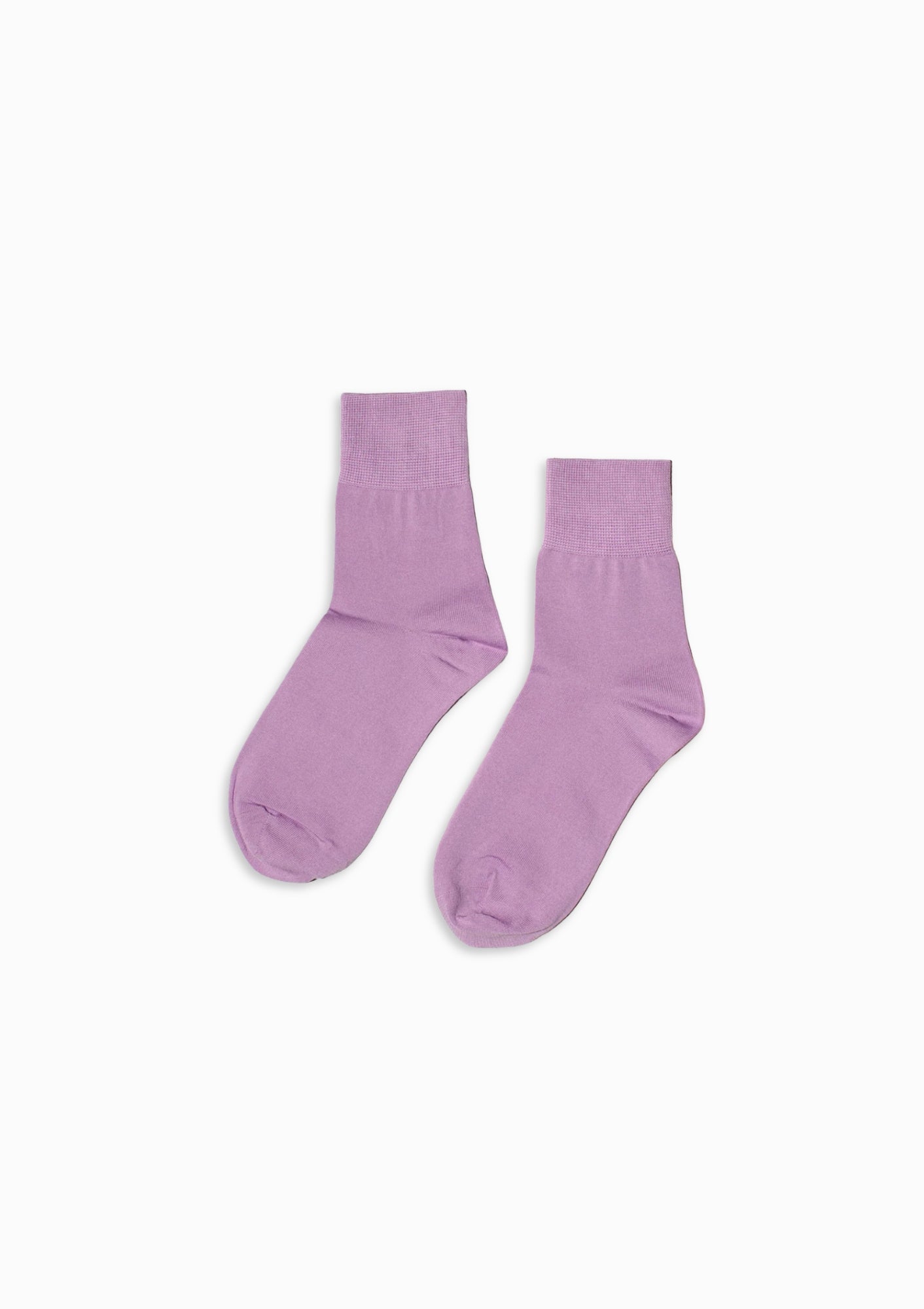 Delicate crew socks by Hansel from Basel in Wisteria perfect available at Diani.