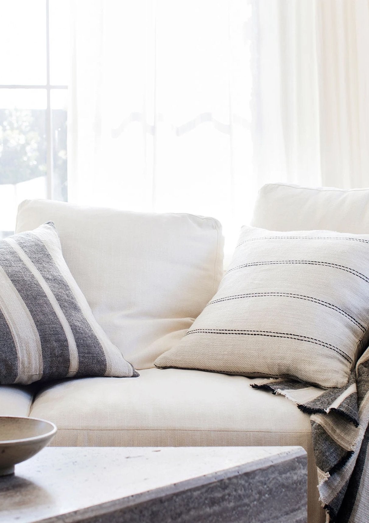 Mira Linen Cushion, Ana | 20" x 20"