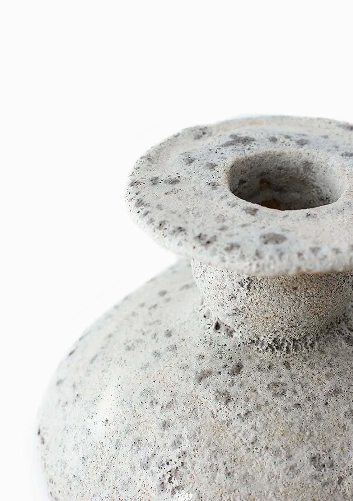 Calpide Vase