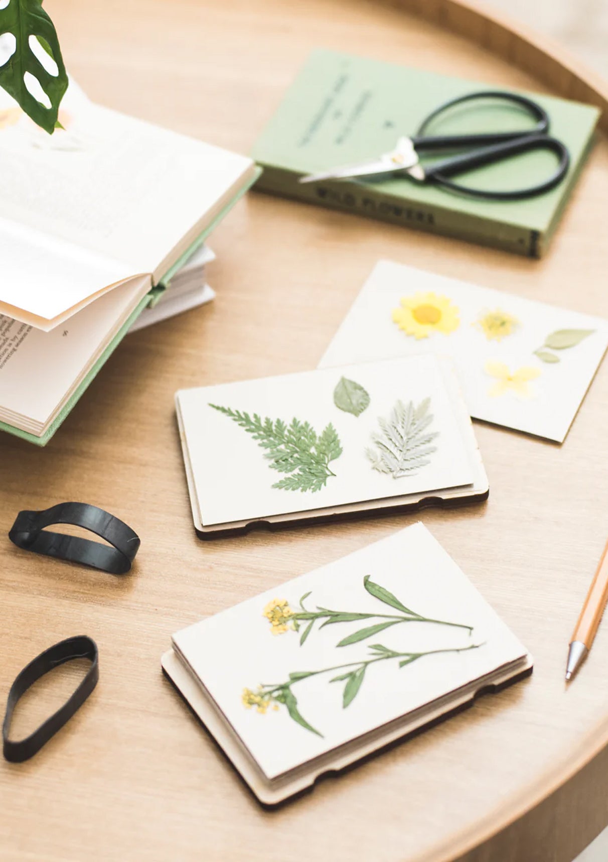 Pocket Flower Press | Silhouette