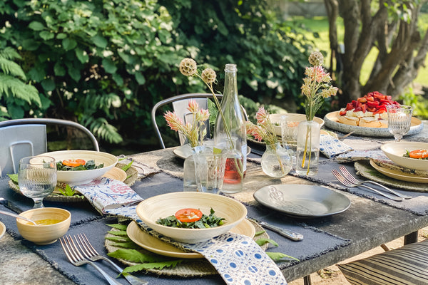 Setting A Summer Table With Caroline