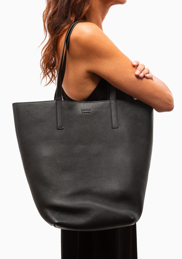 Walker Leather Tote | Black