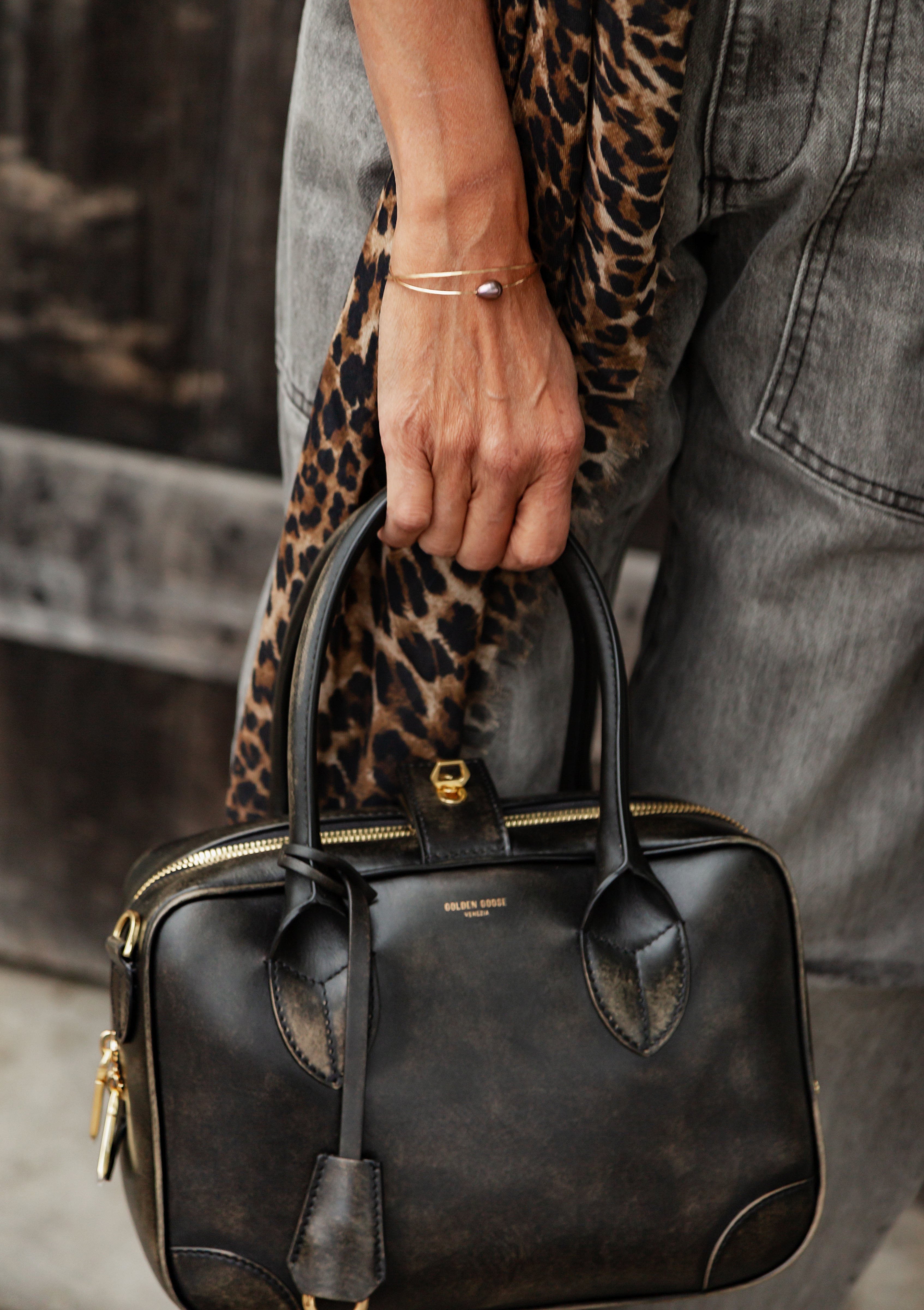 Vita Distressed Leather Bag | Black