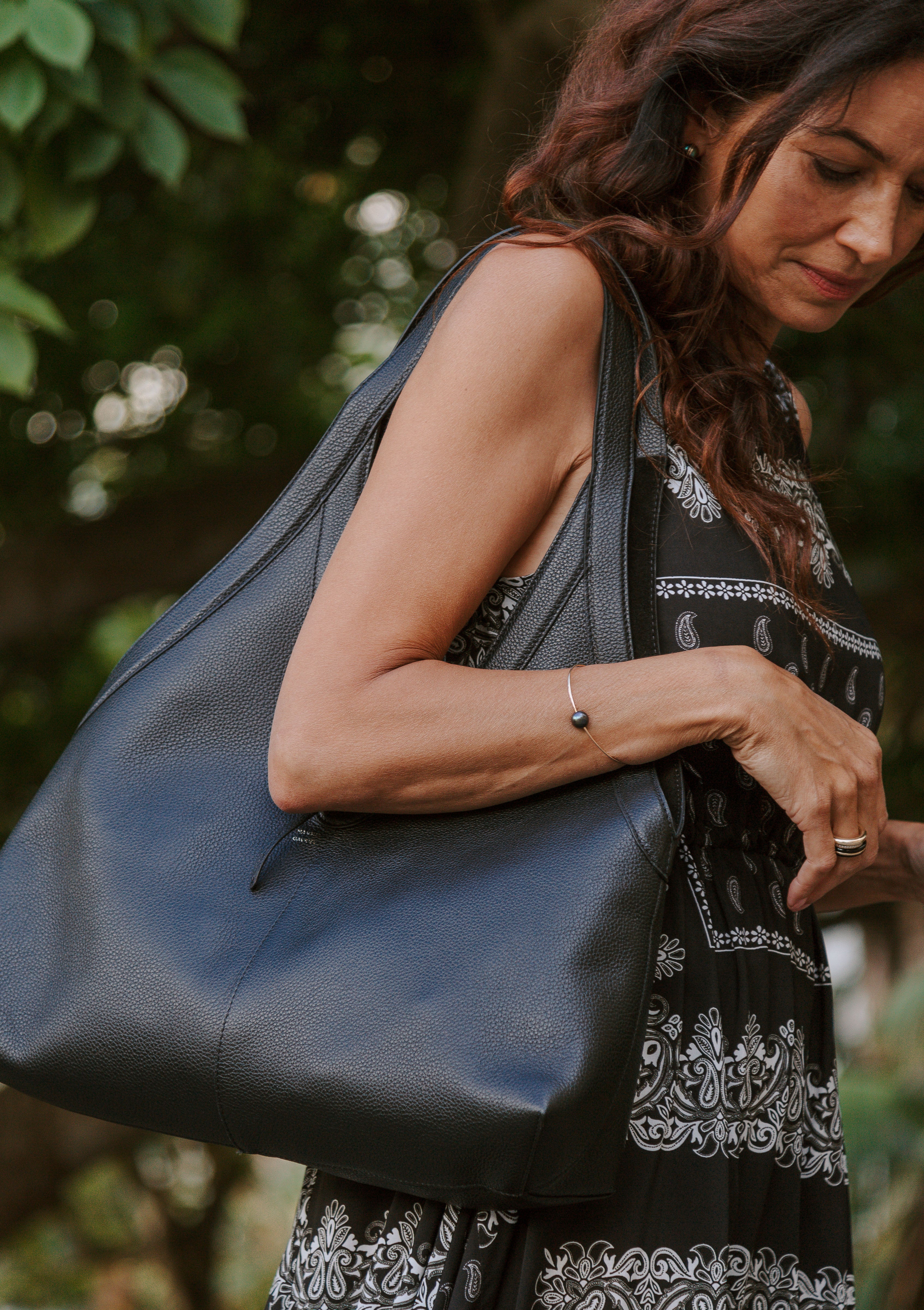Soft M Tote | Black