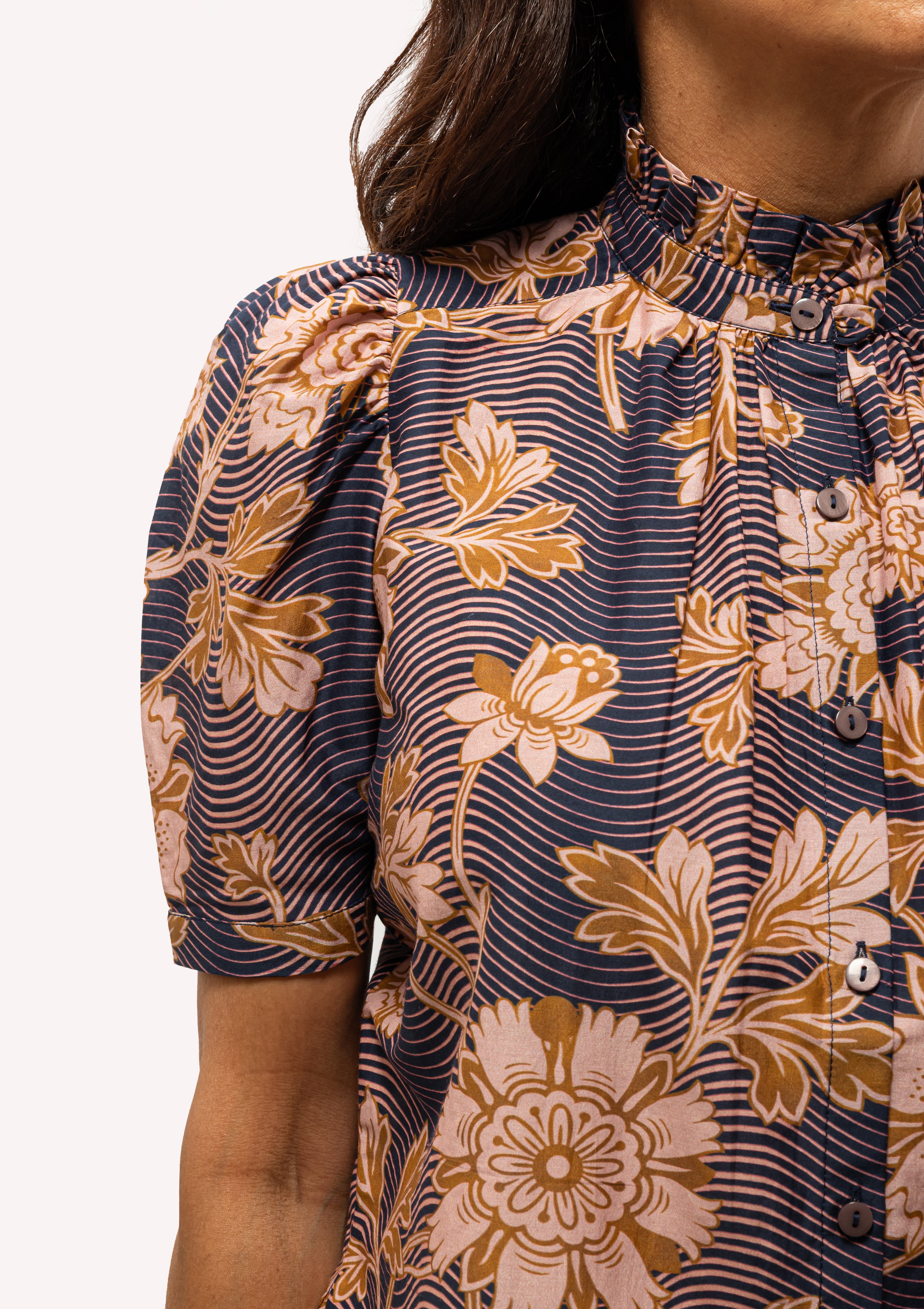 Winn Wavy Shirt | Zinnia