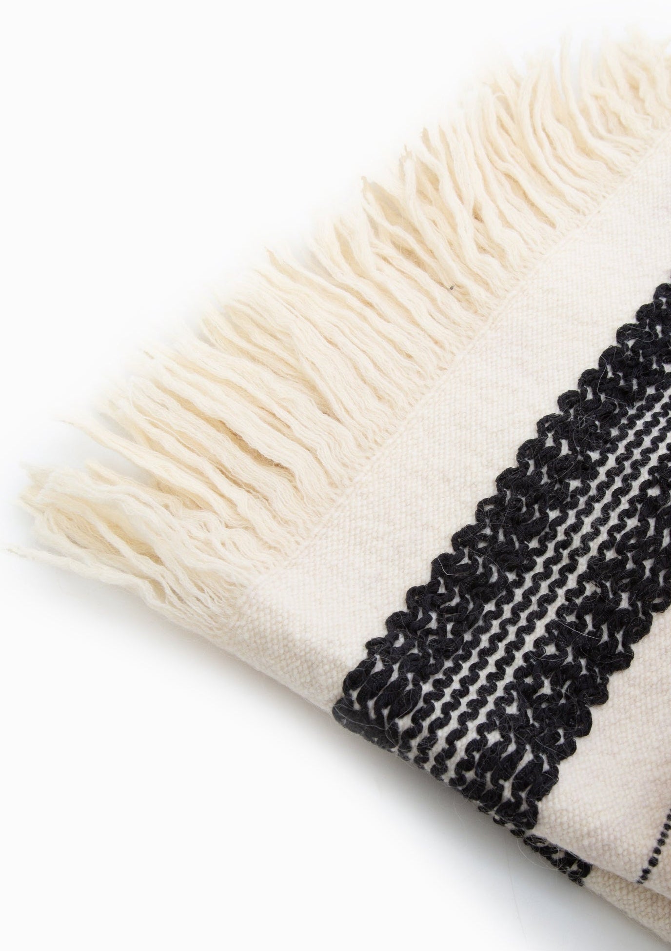 Cicatrice Throw | Cream/Black, 41"x79"