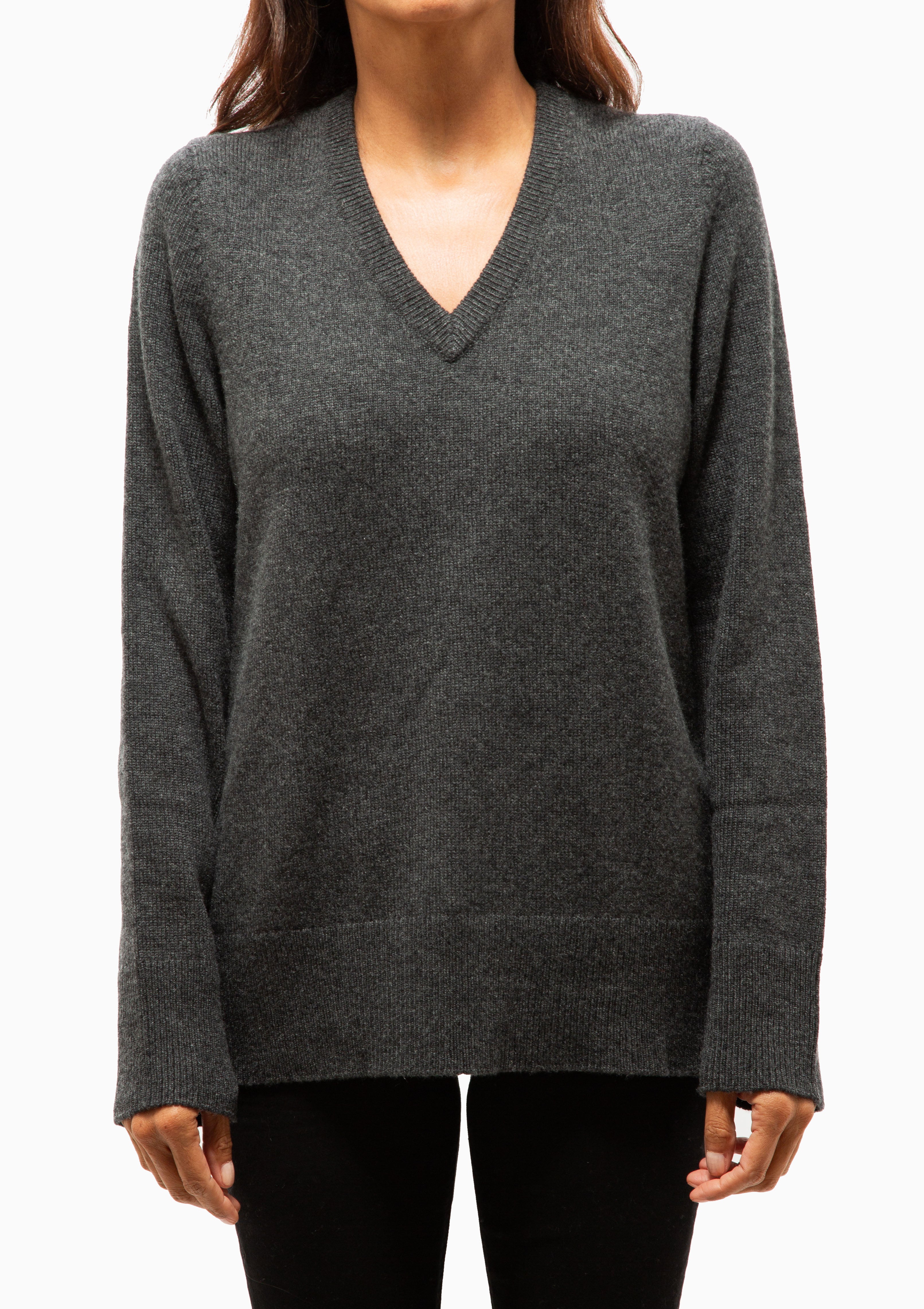 Emmett V-Neck | Charcoal