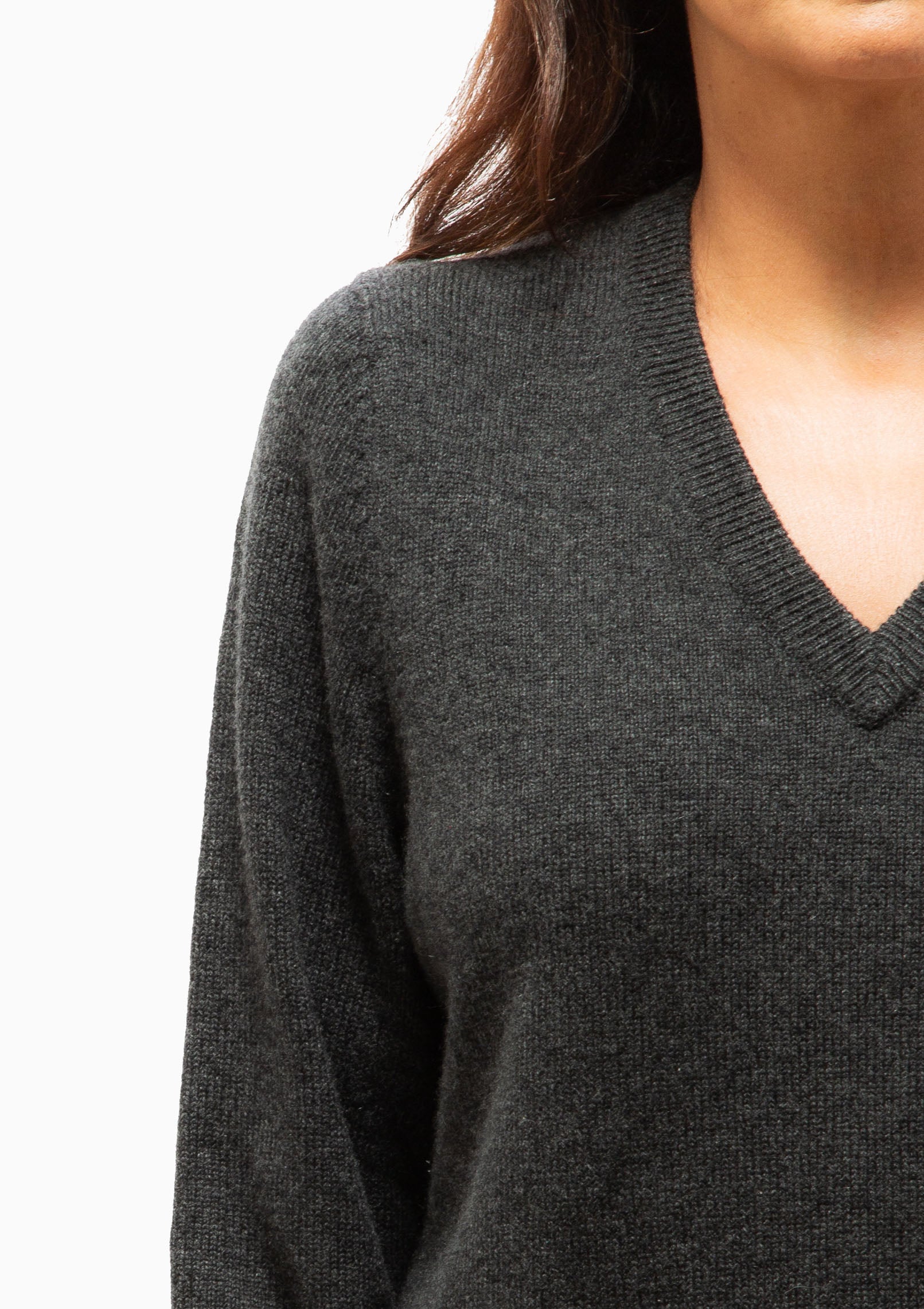 Emmett V-Neck | Charcoal