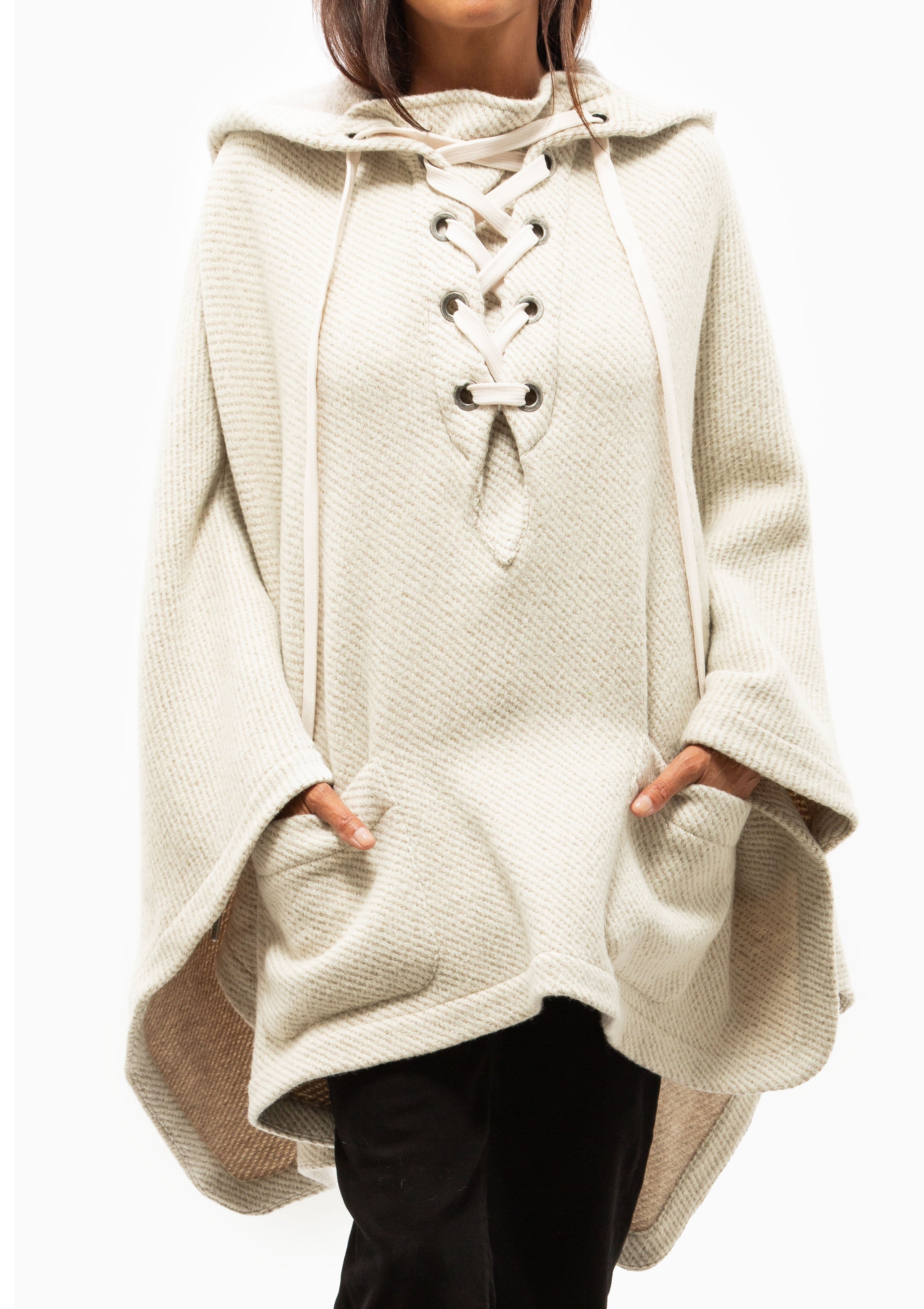 Journey Onyx Cape | Arctic Wolf