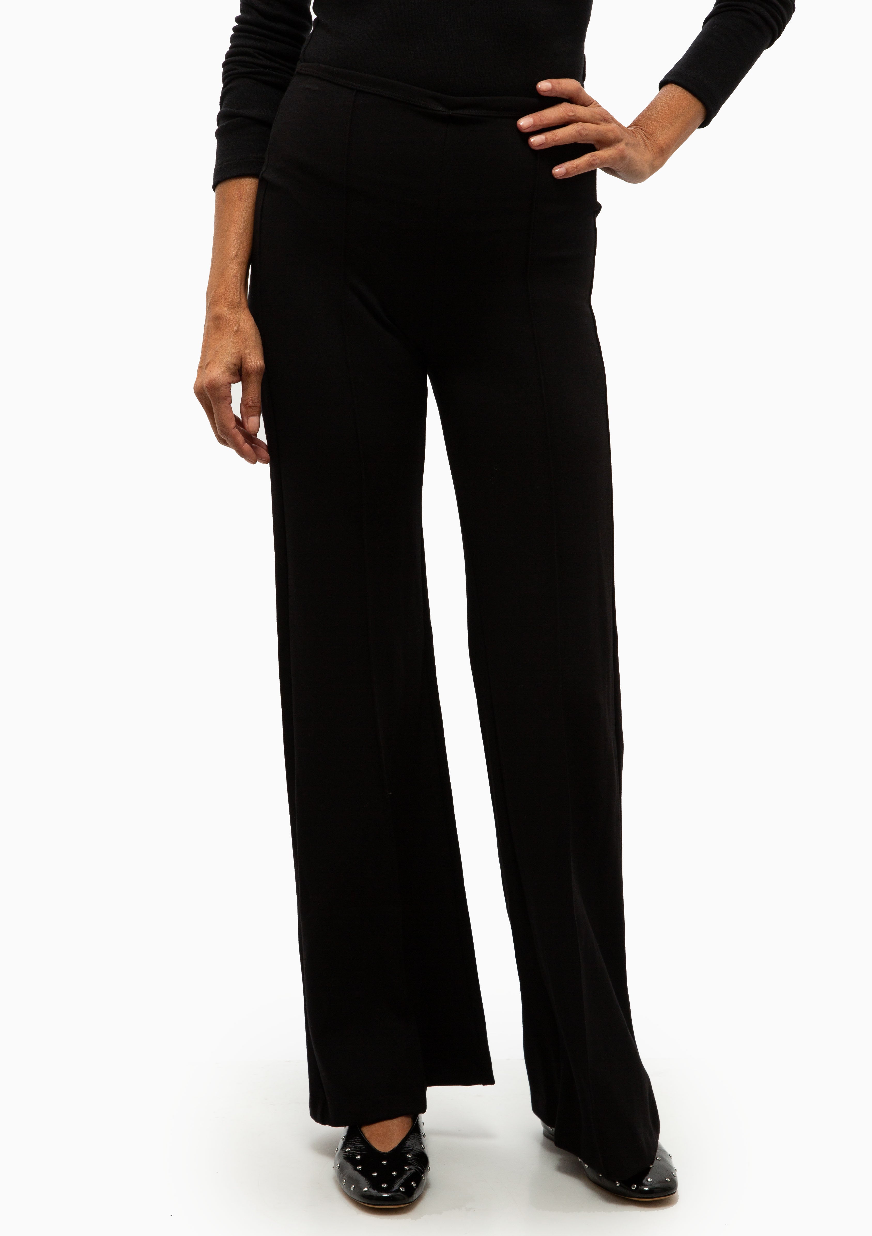 Rio Pintuck Boot Cut Pant | Black
