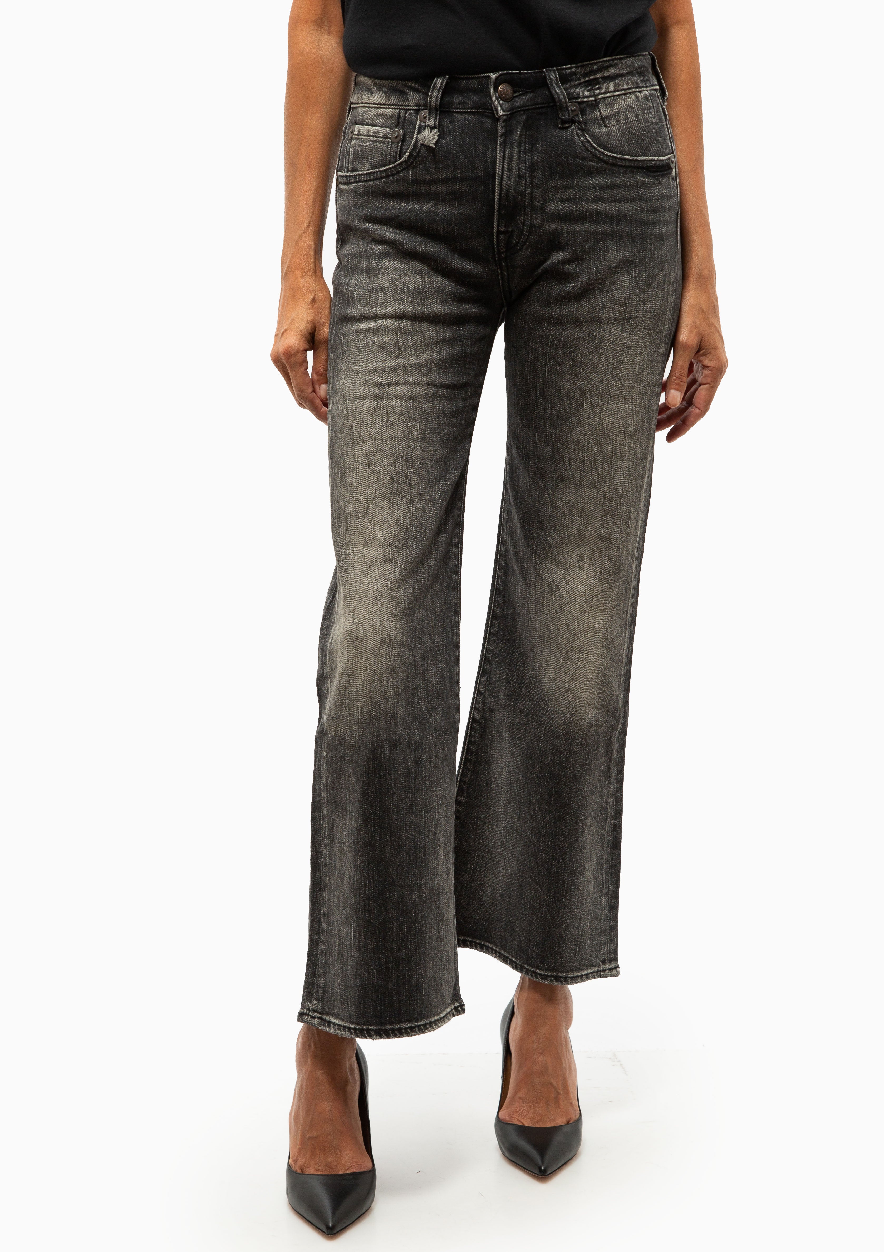 Joan Kick Flare Jean | Kennet Black Stretch