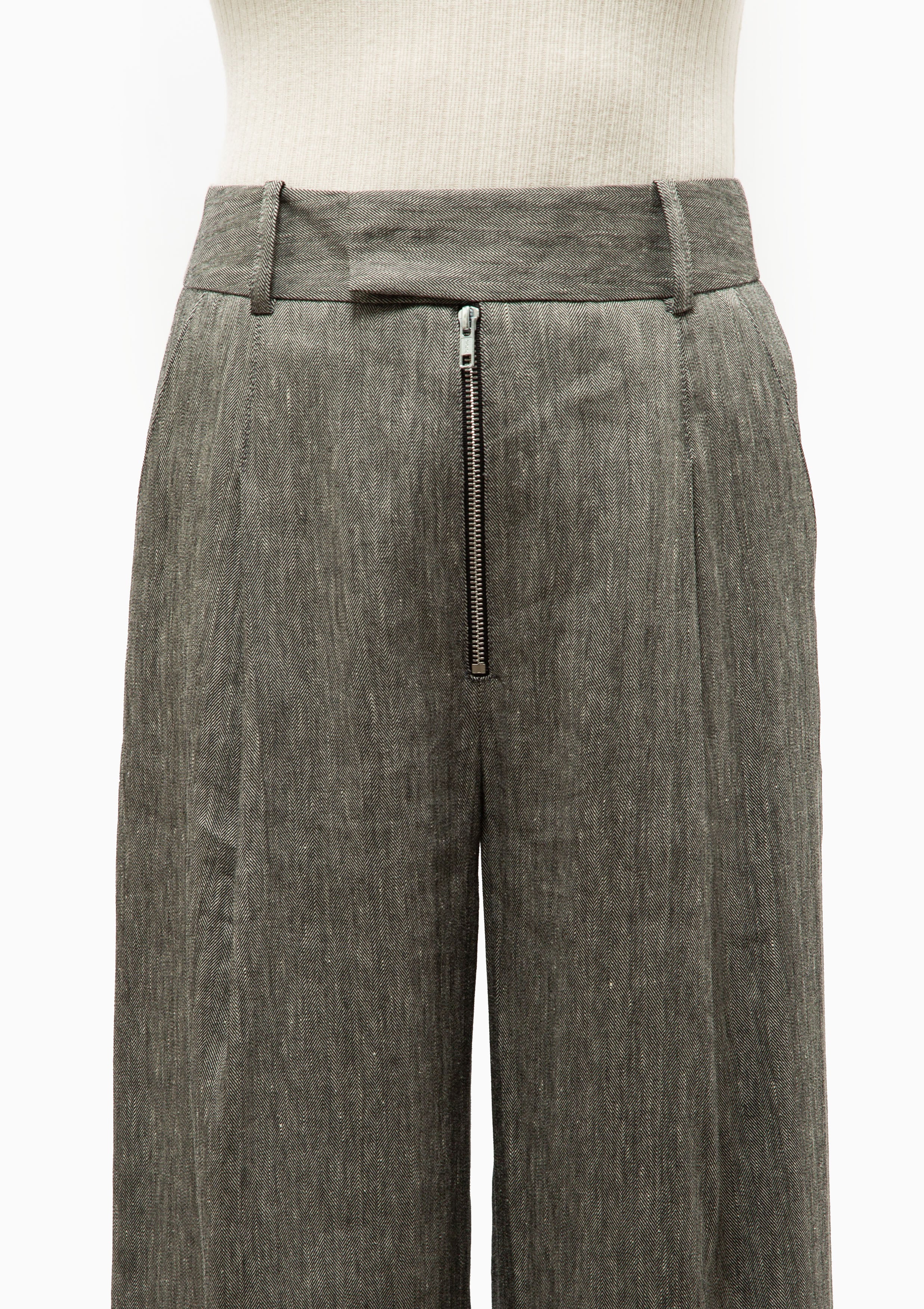Exposed Zip Pleated Pant | Granite