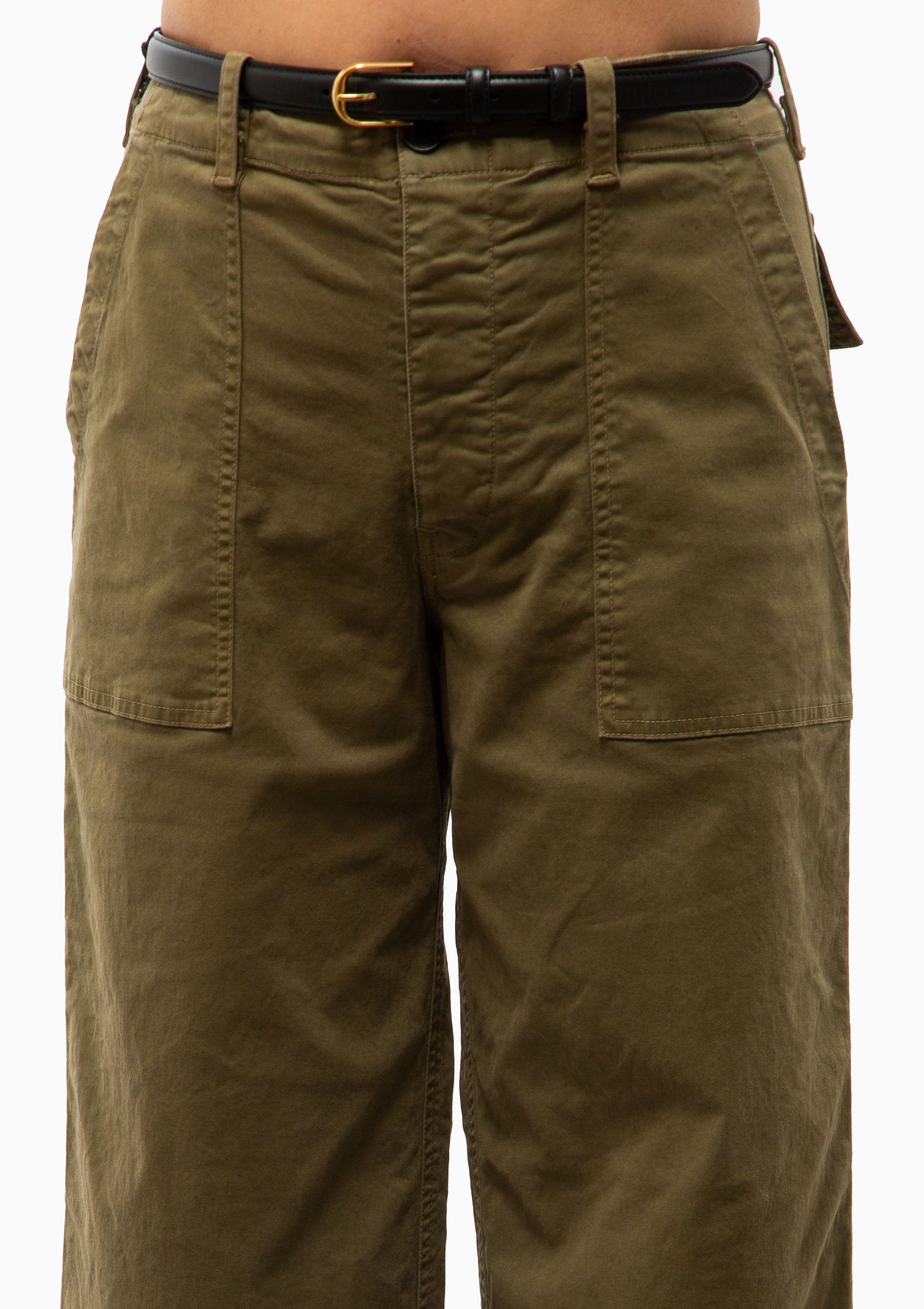 Nili Lotan Jane Belt in Black Shiny Brass worn with the Leon Boy Pant also by Nili Lotan. Available at Diani.