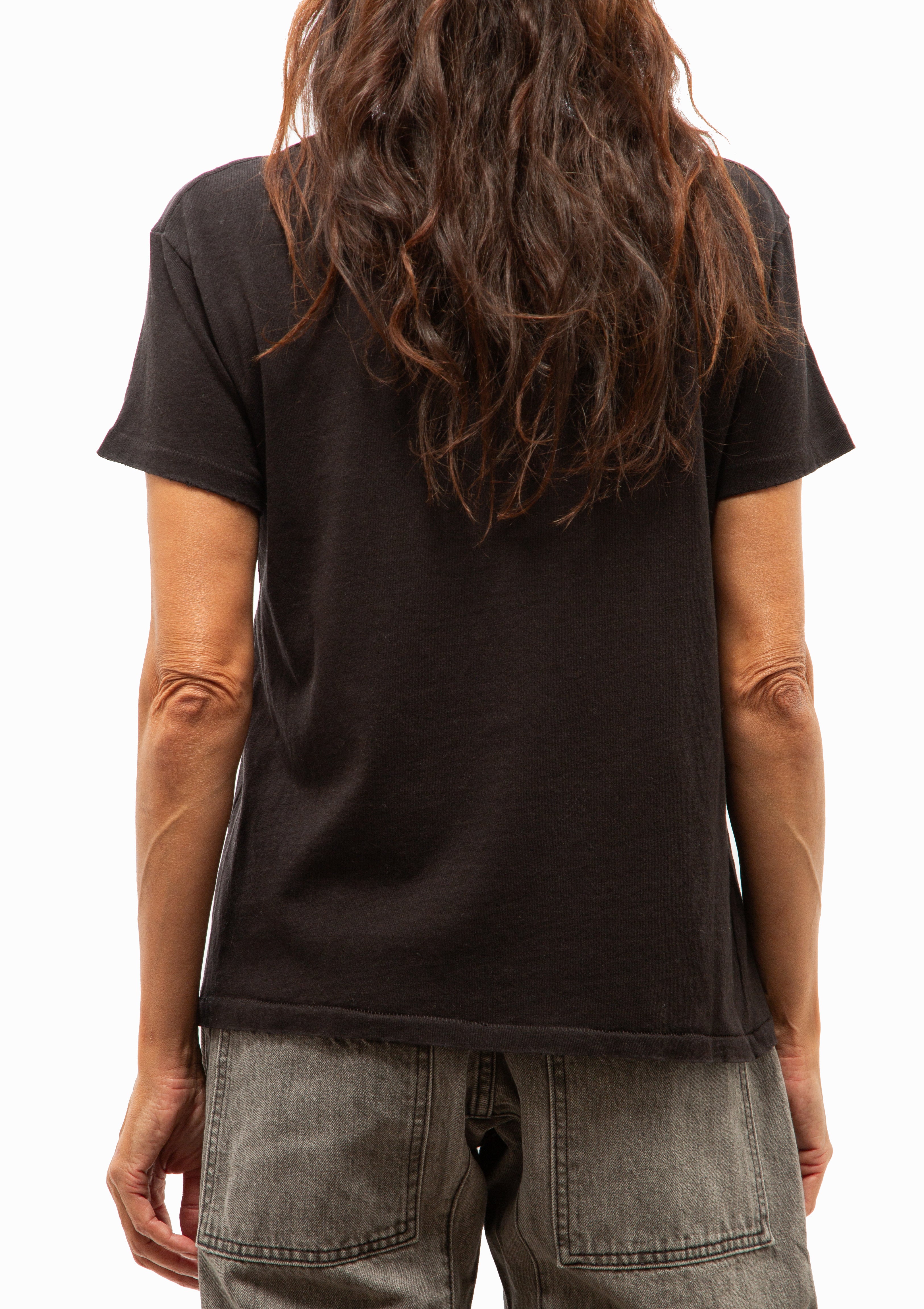 Brady Tee | Carbon