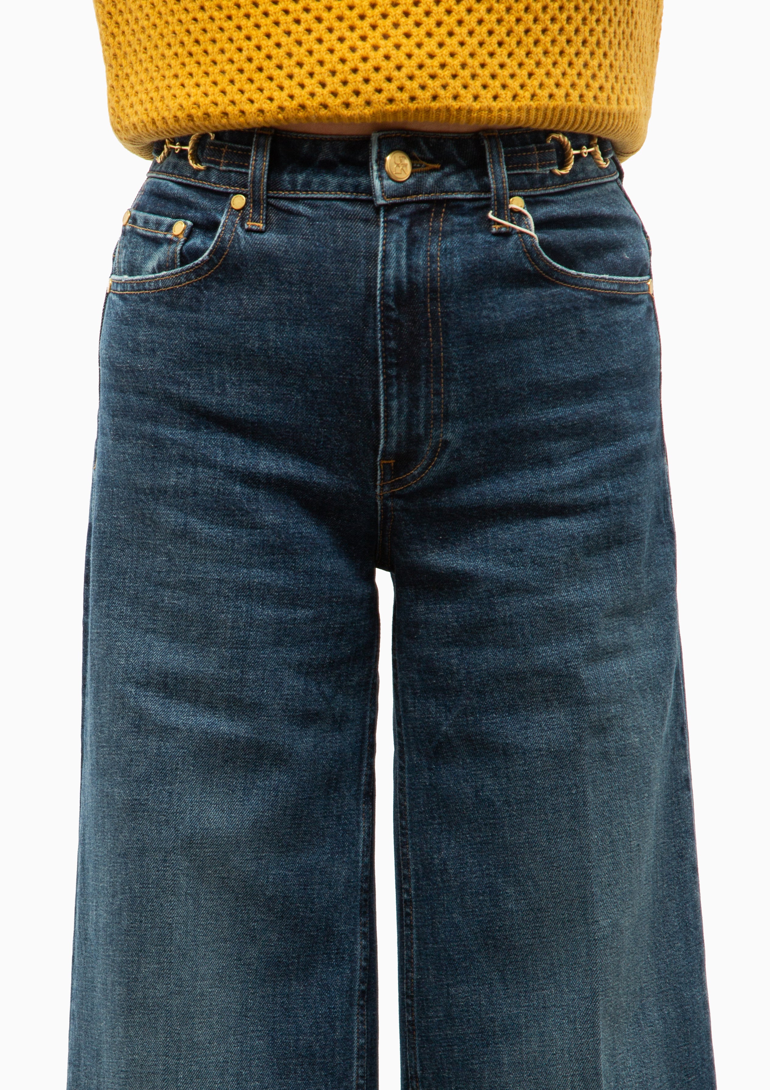 The Stretch Valory Flare Jean | Nile
