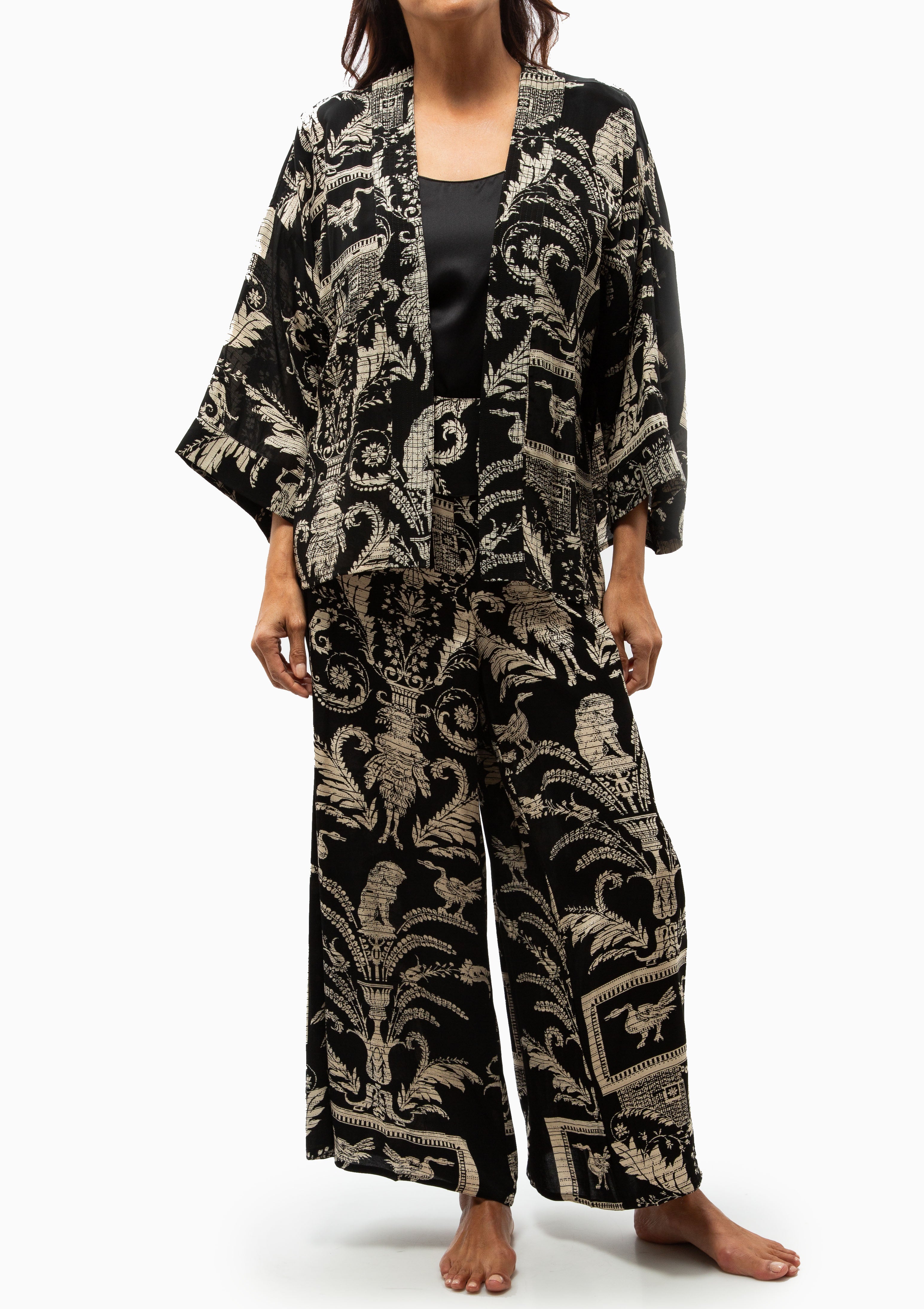 Vintage Damask Short Kimono | Black