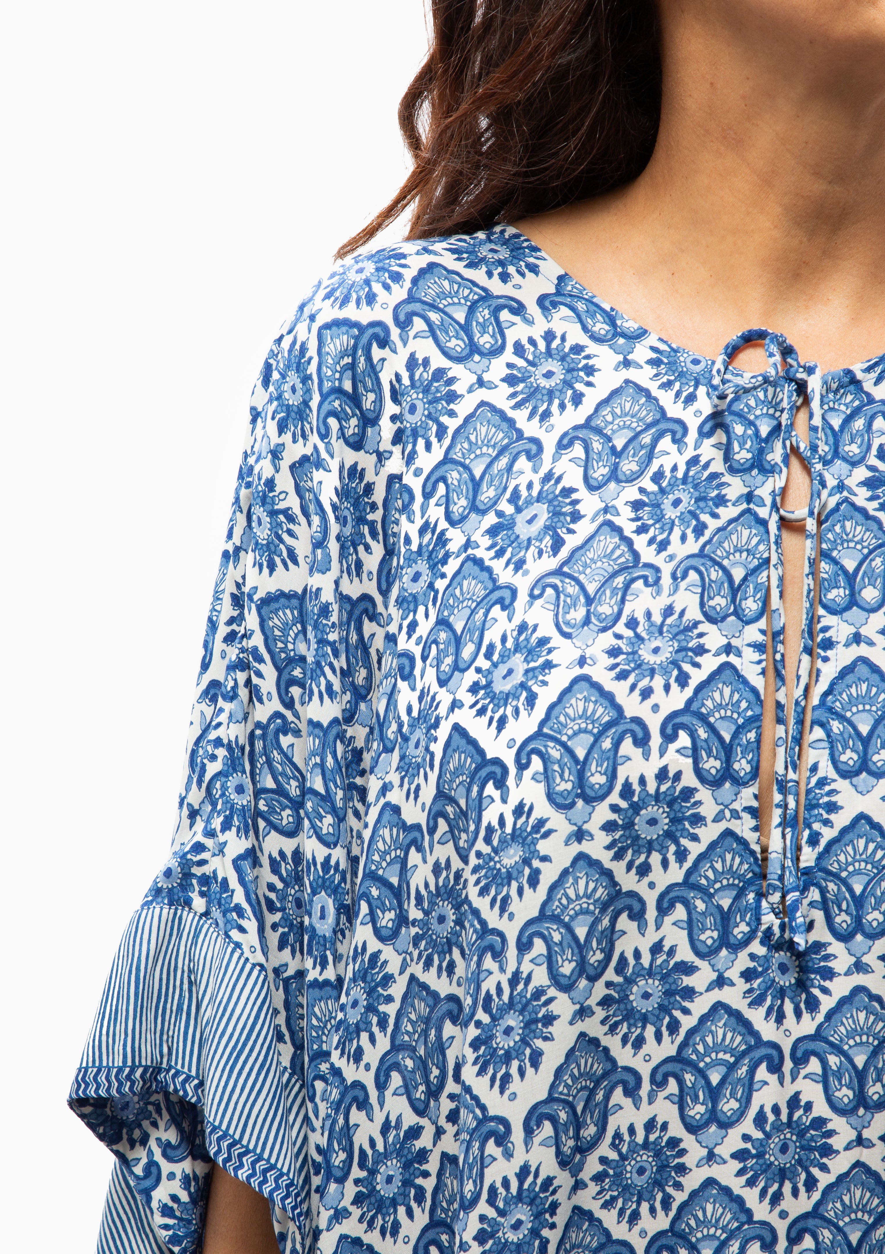 Paulina Kaftan | Fleur De Lis Blue