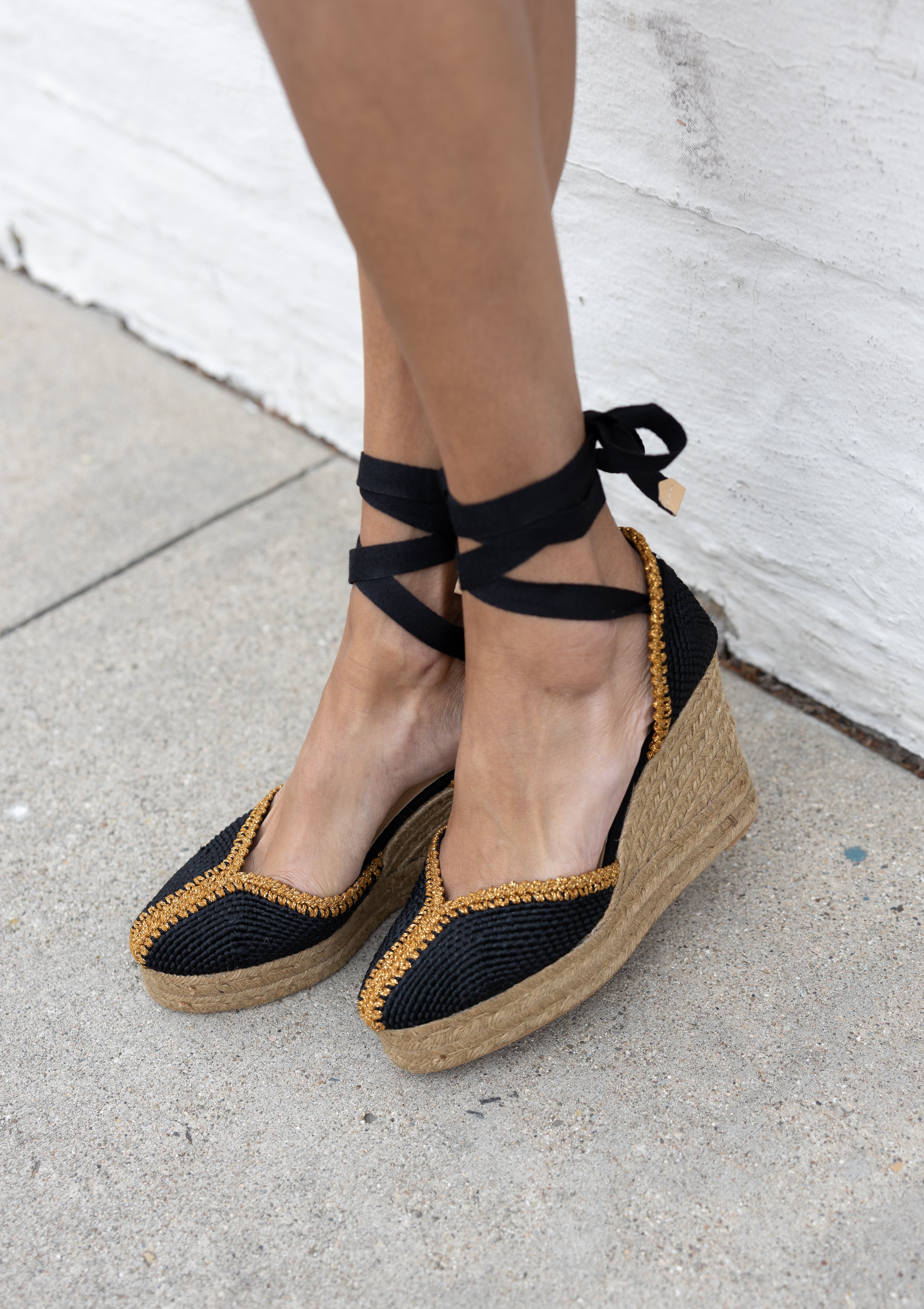 Coeur Stitched Wedge 4" | Negro